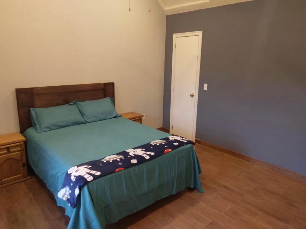 One-Bedroom House photo 1