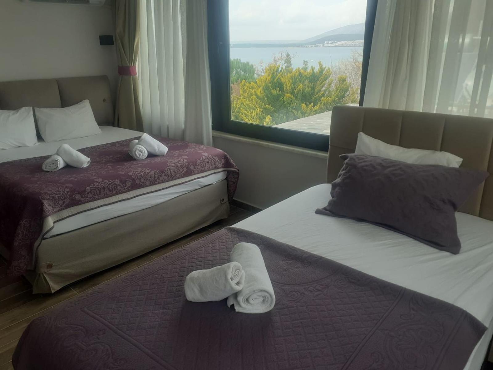 Triple Room with Sea View