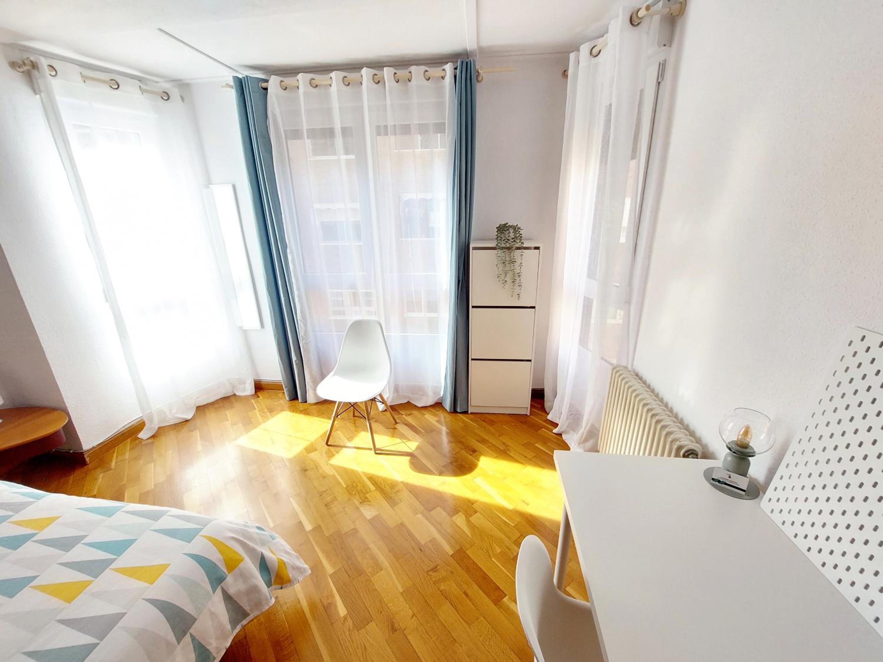 Three-Bedroom Apartment photo 2
