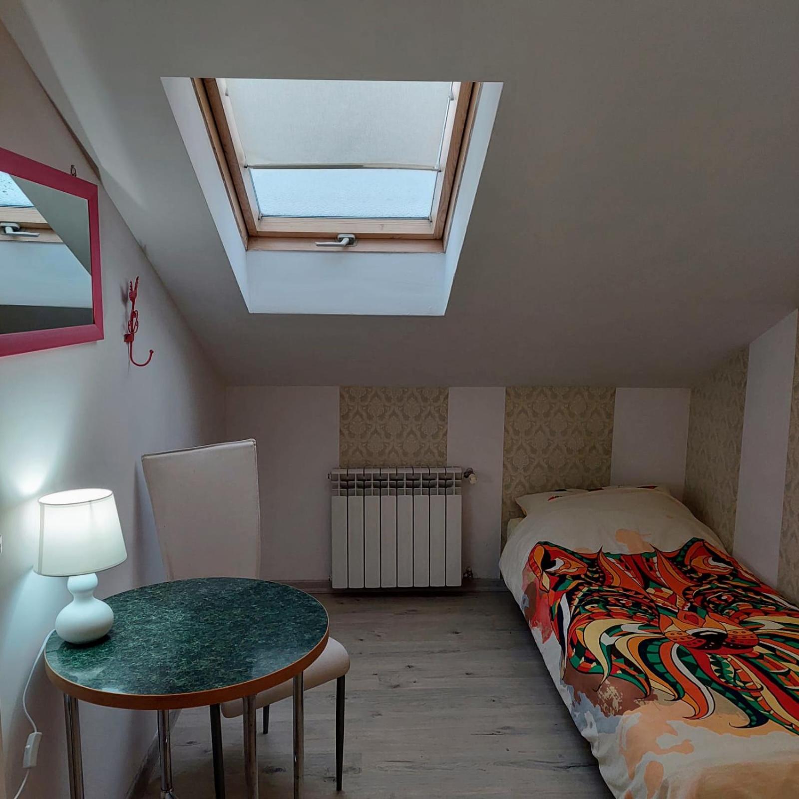 Small Single Room photo 1