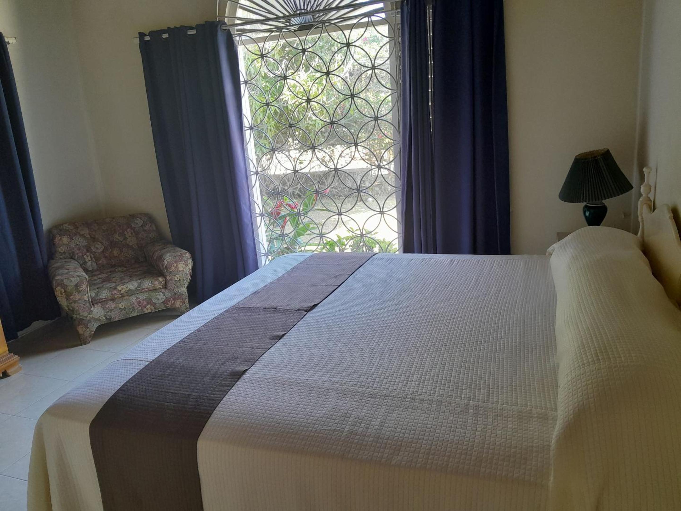 Villa photo 1