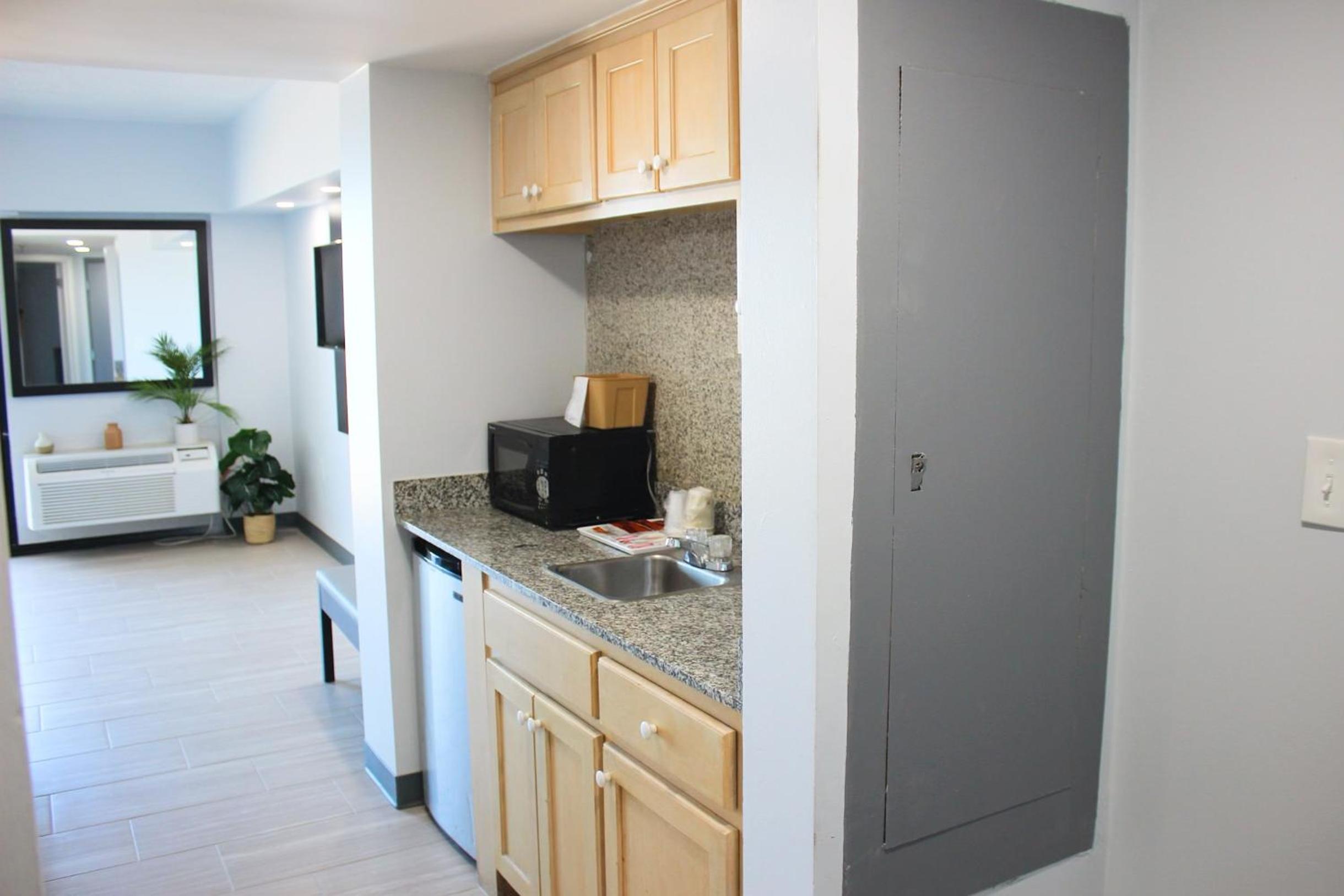 Ocean Front Suite Higher Floor - Photo 10
