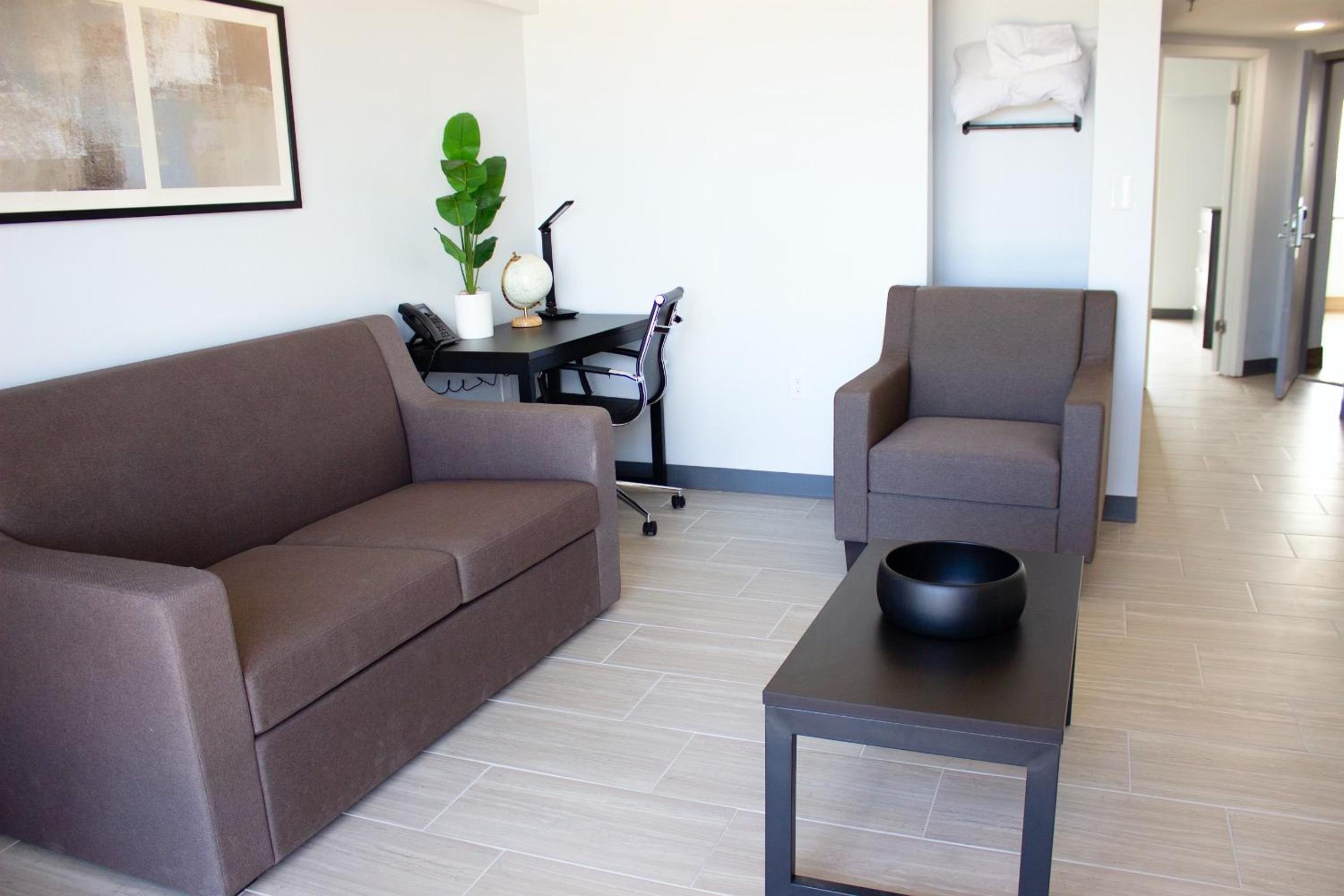 Ocean Front Suite Lower Floor - Photo 4
