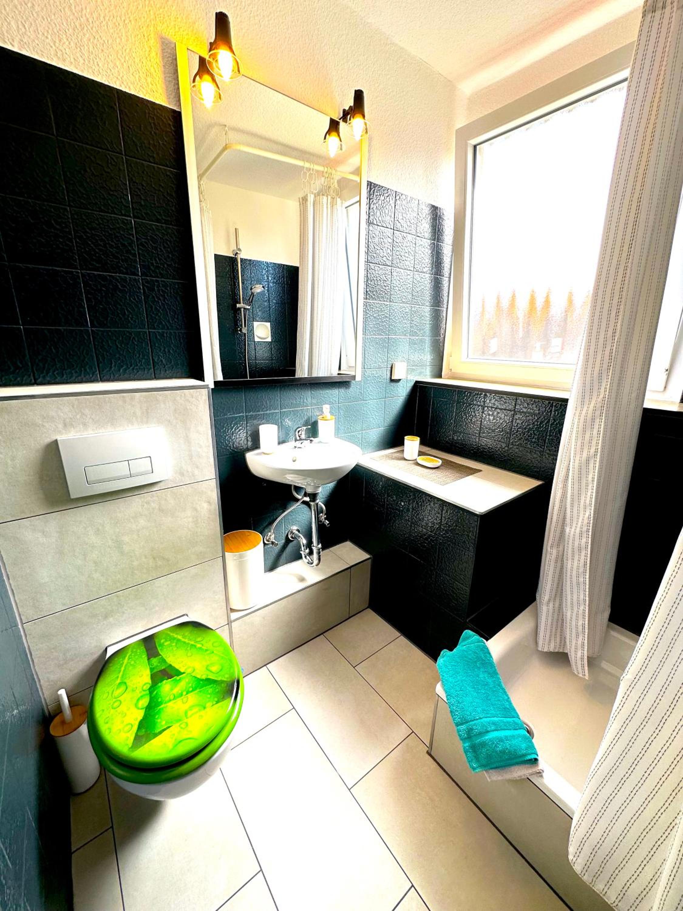 Twin Room with Private Bathroom photo 2