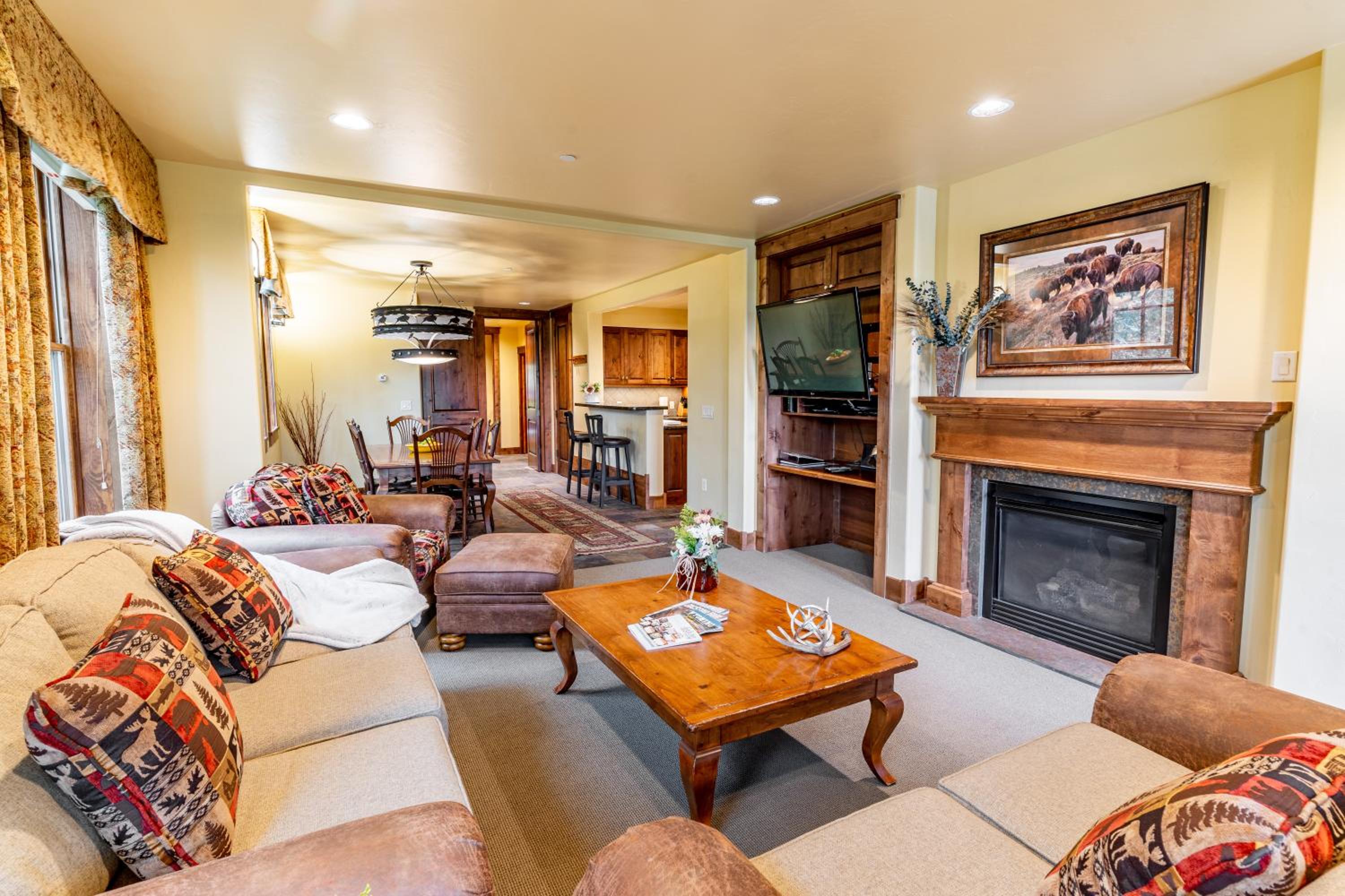 Luxury Condo One Bedroom
