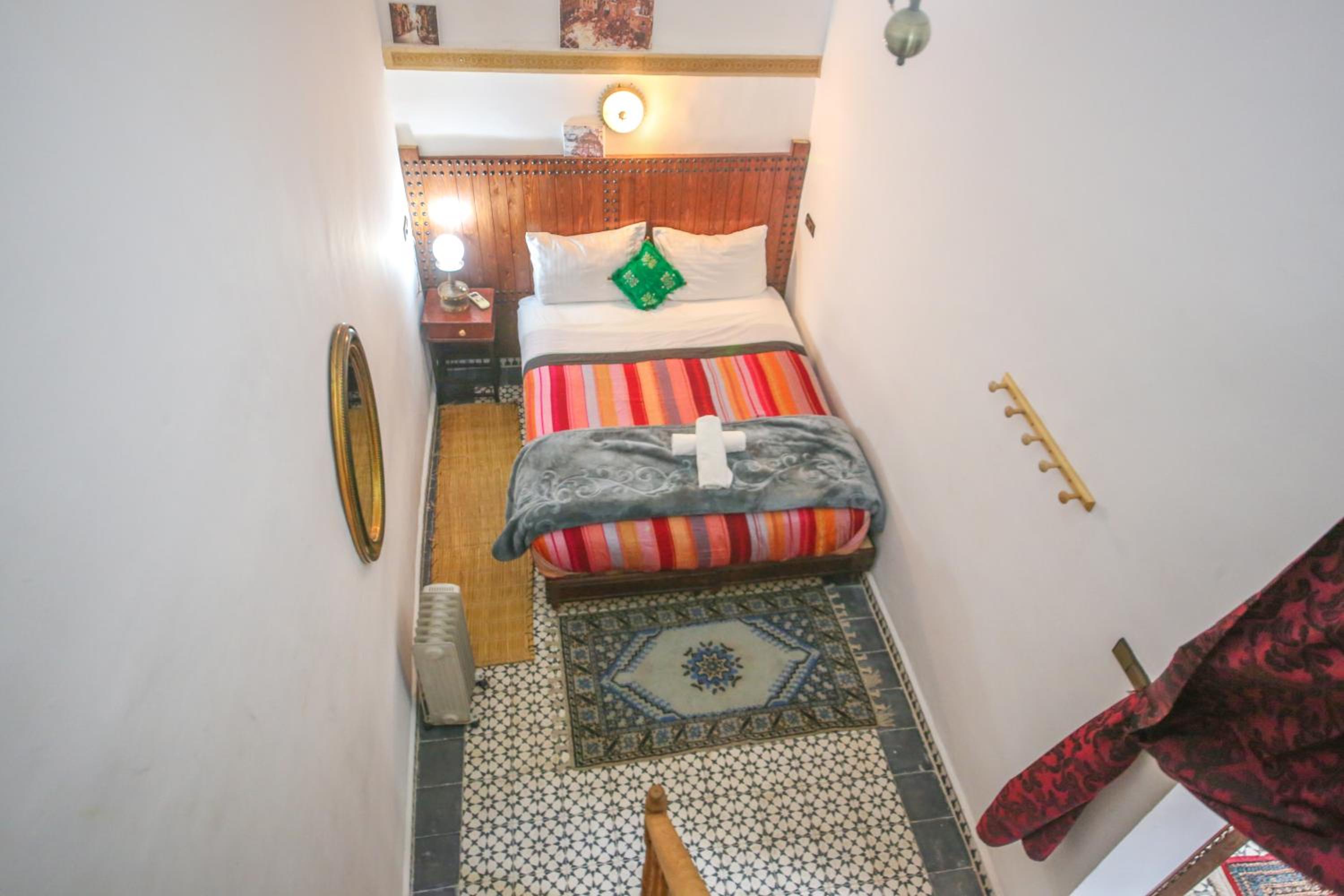 Deluxe Family Suite - Photo 5