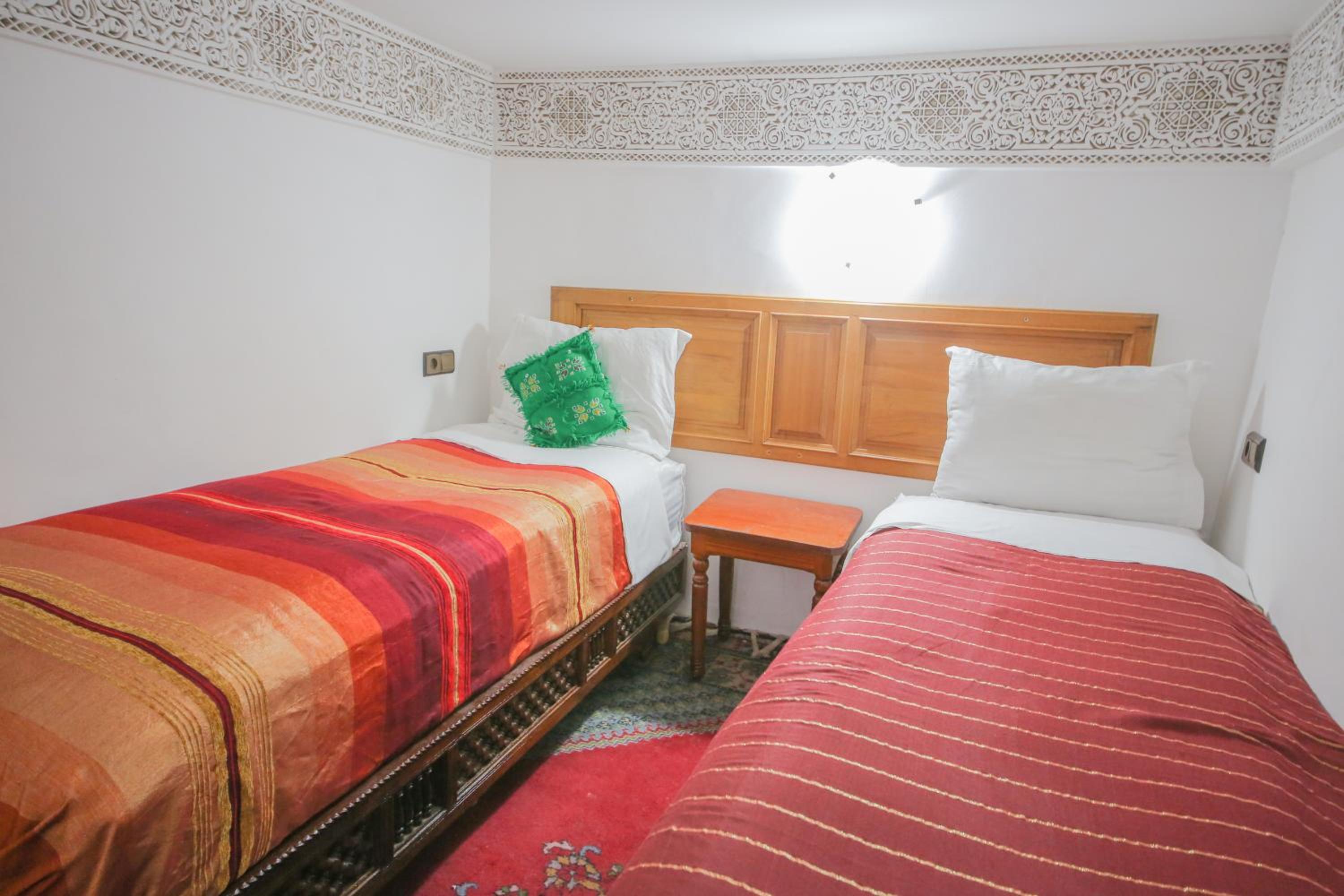 Deluxe Family Suite - Photo 11