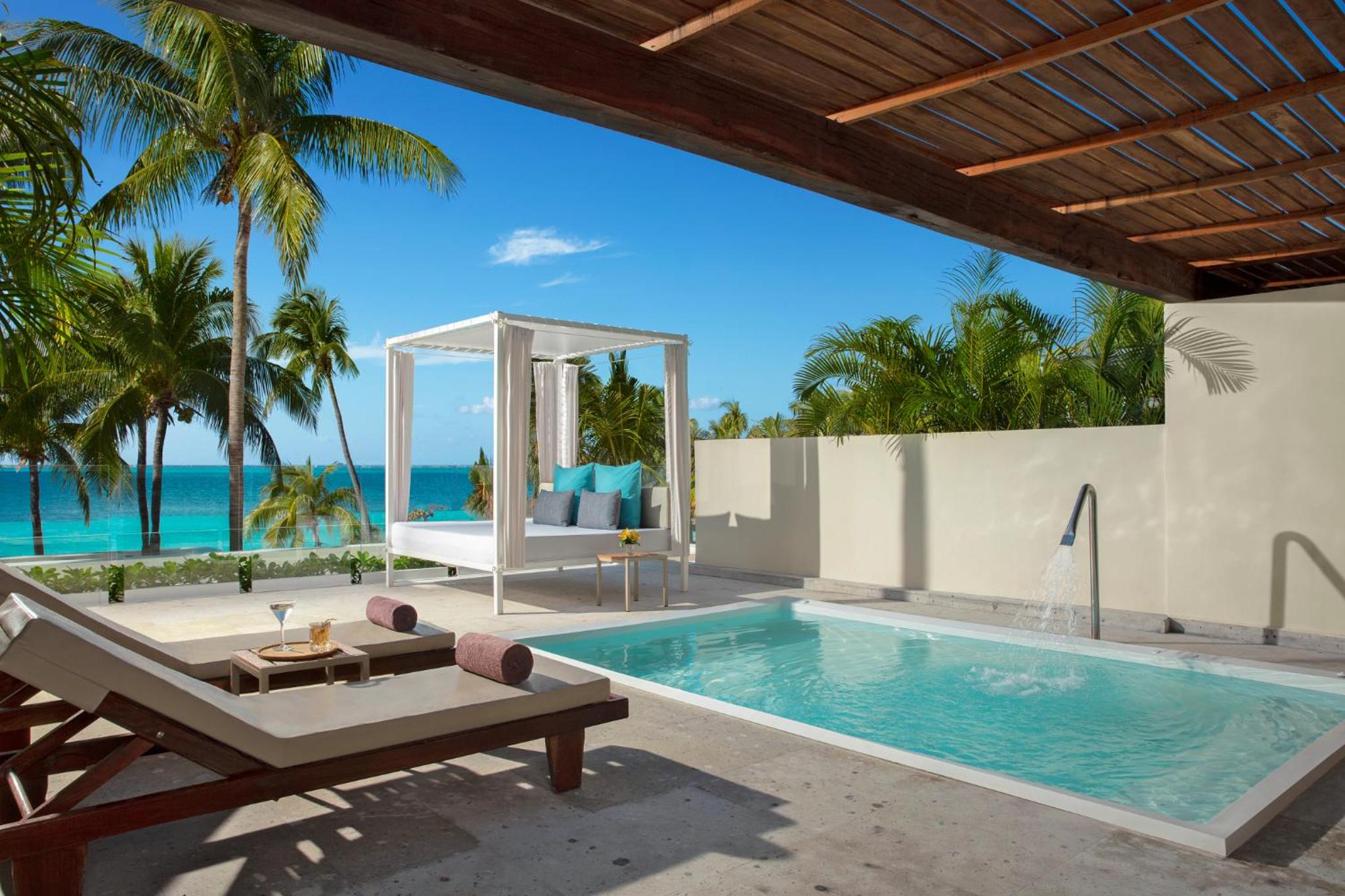 Preferred Club Honeymoon Plunge Pool Suite - Adults only