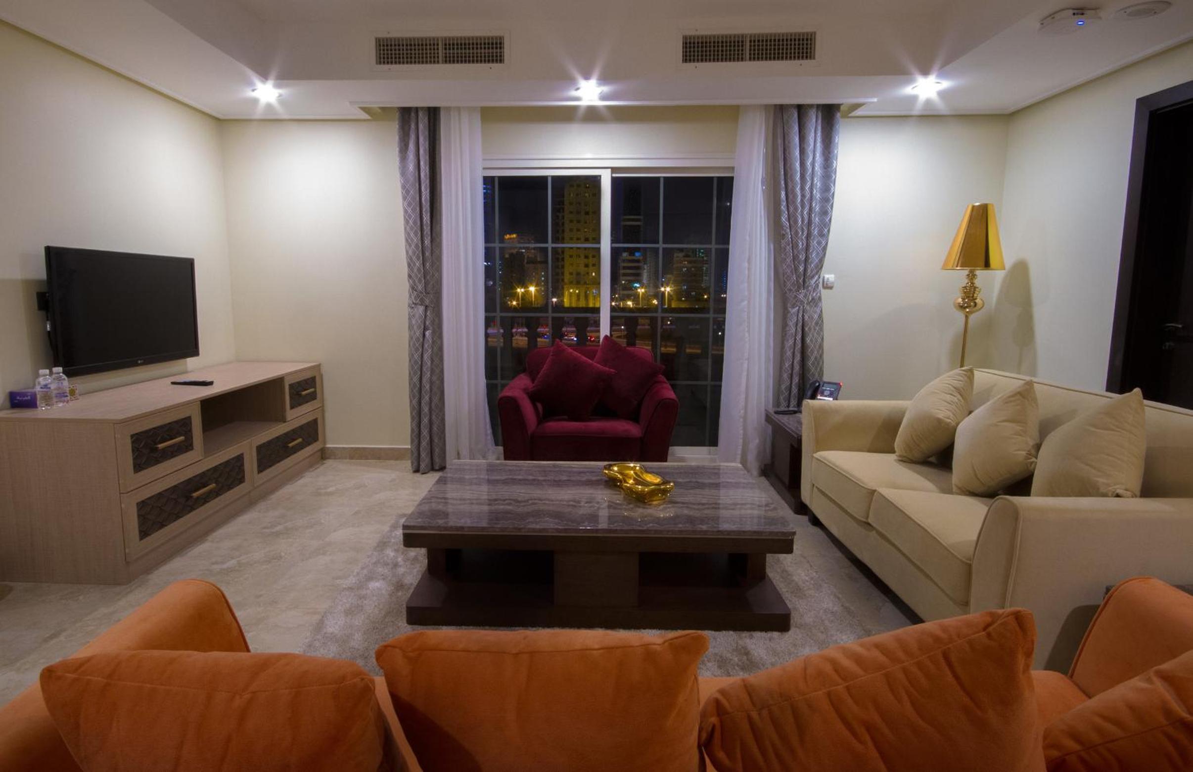 Superior Suite - Photo 6