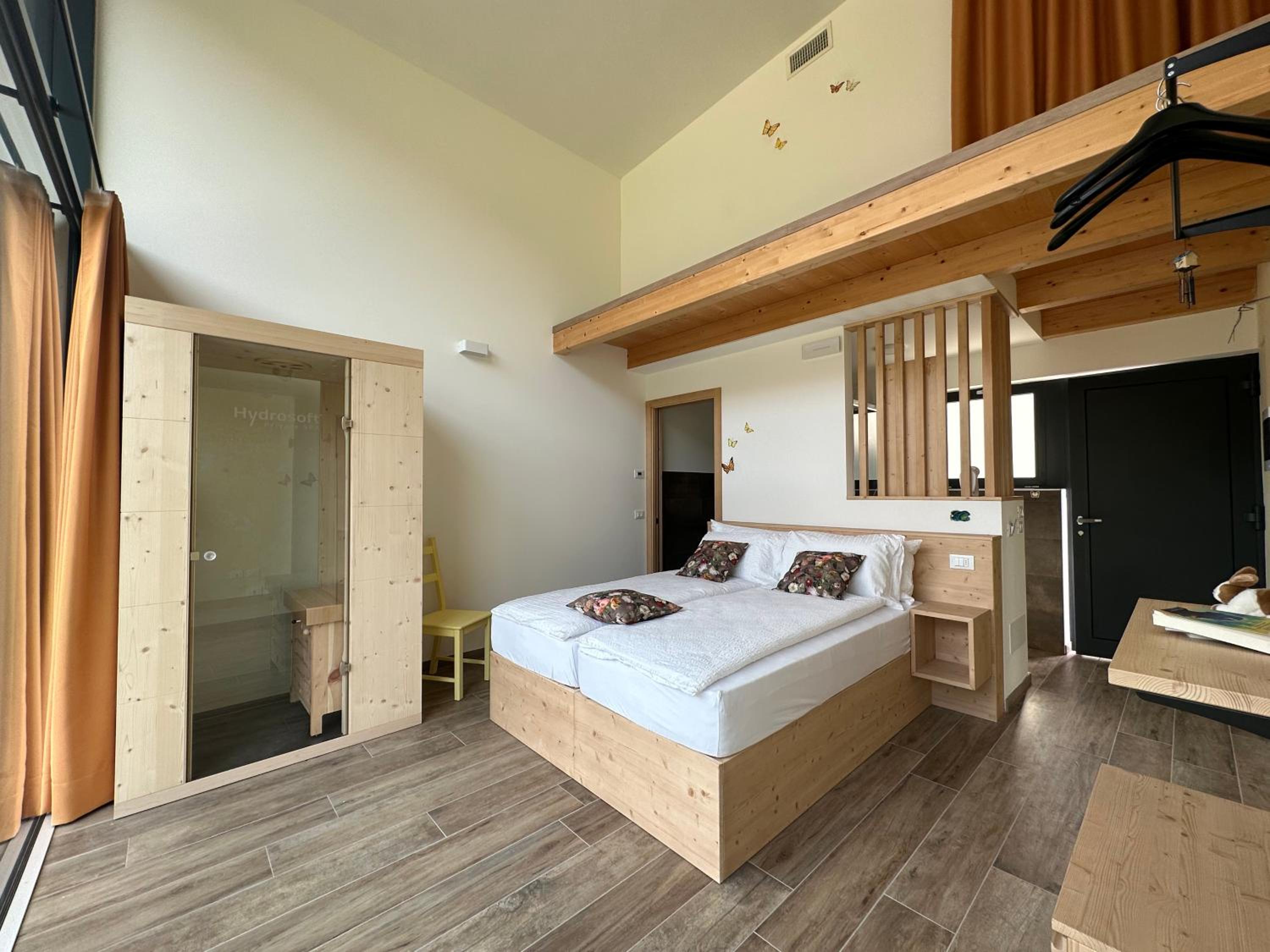 Deluxe Queen Room photo 1