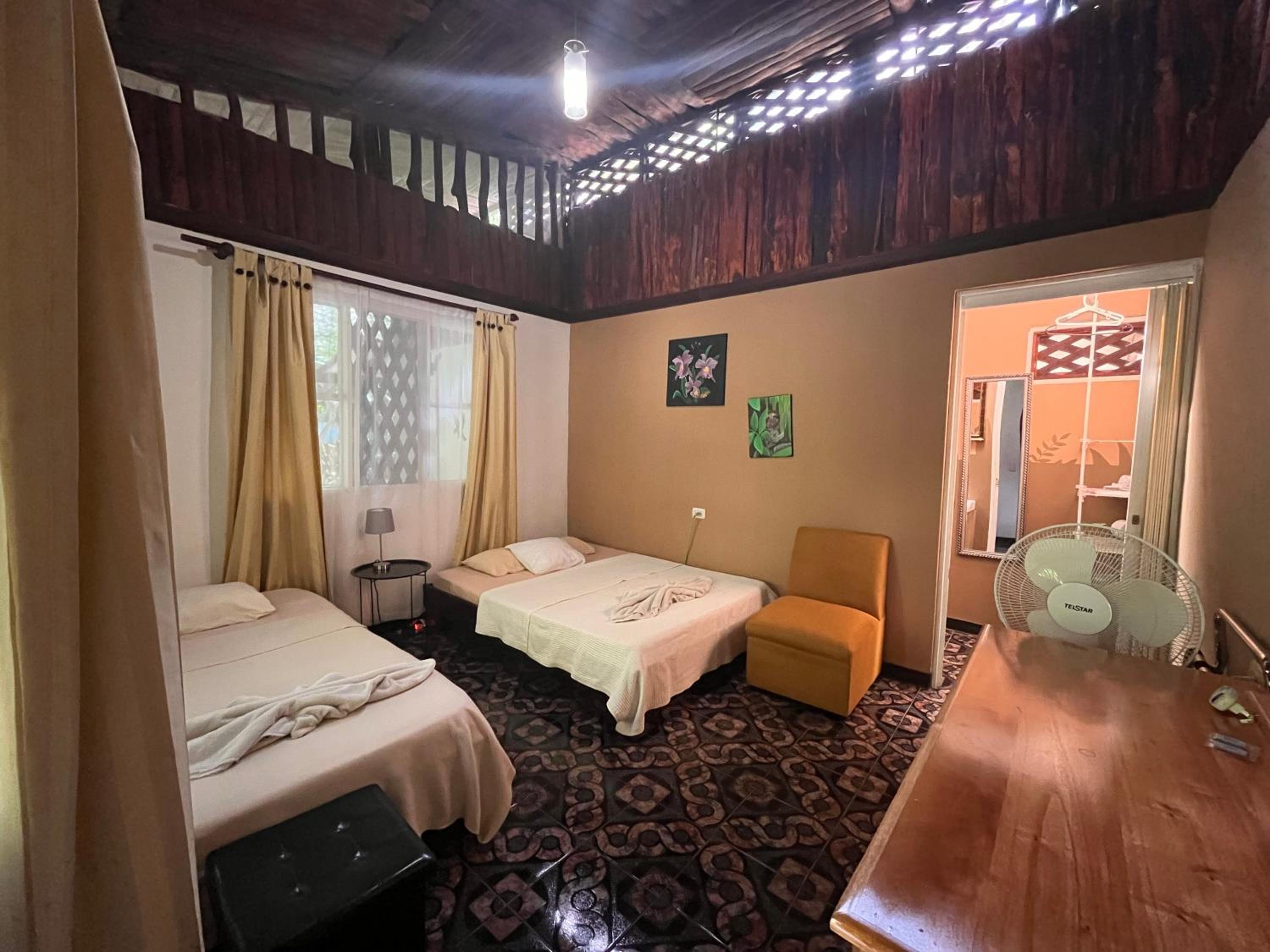 Triple Room with Private Bathroom photo 1