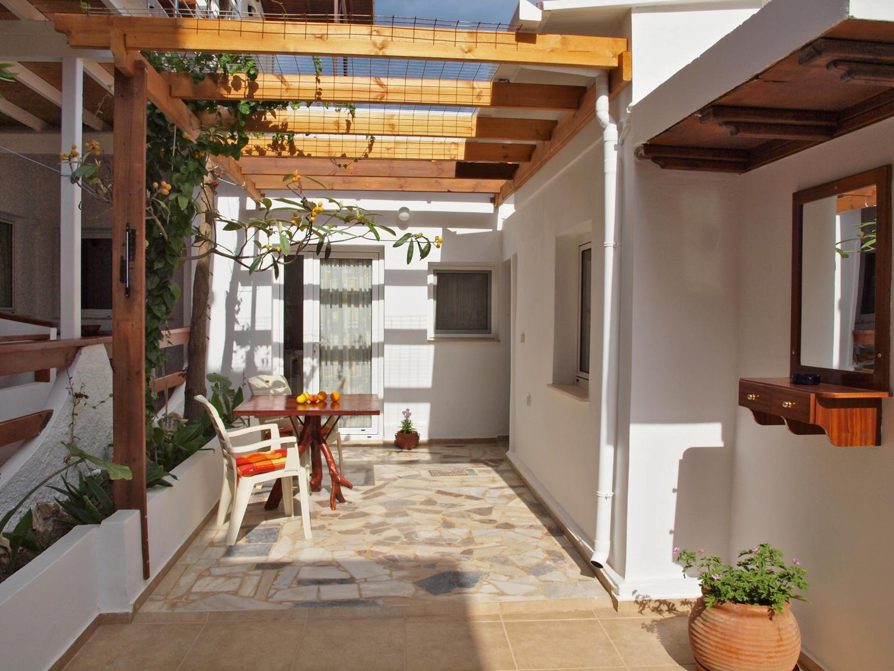 Family Room with Terrace photo 2