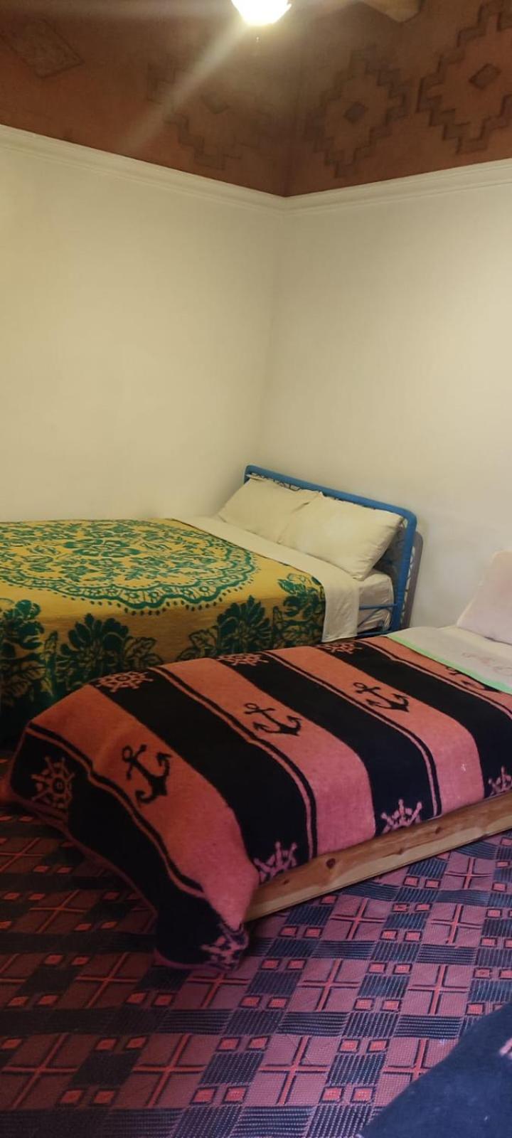 Basic Triple Room with Shared Bathroom photo 3