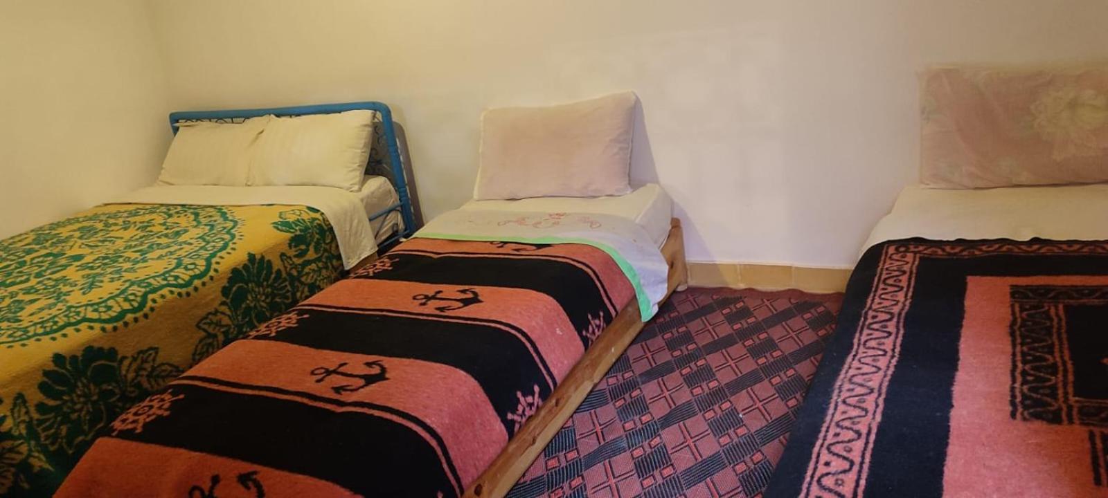 Quadruple Room with Shared Bathroom photo 3