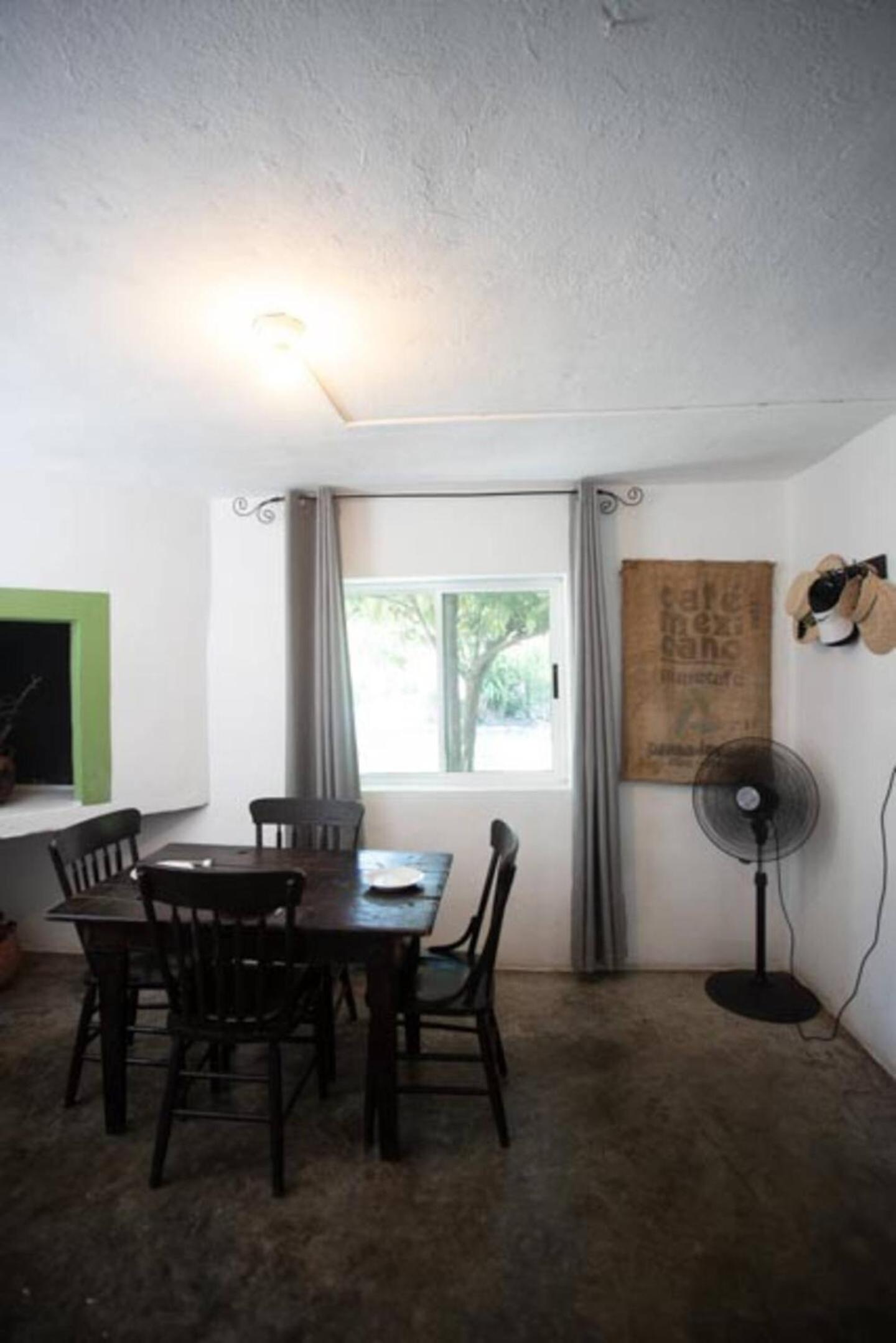 One-Bedroom House - Photo 3
