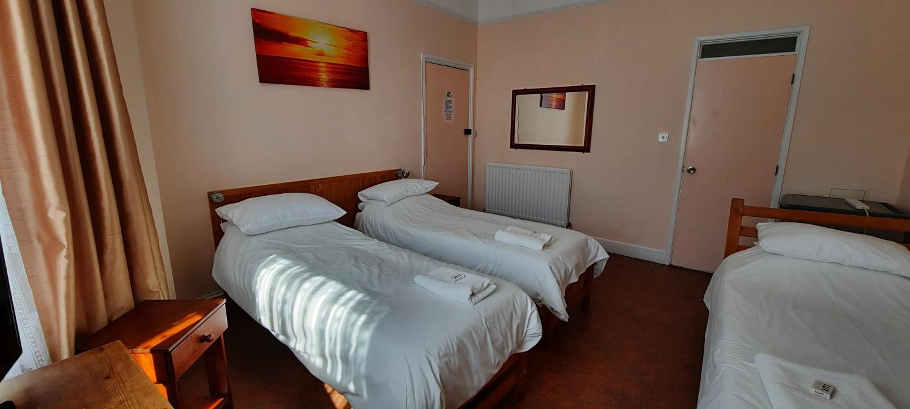 Classic Triple Room photo 1