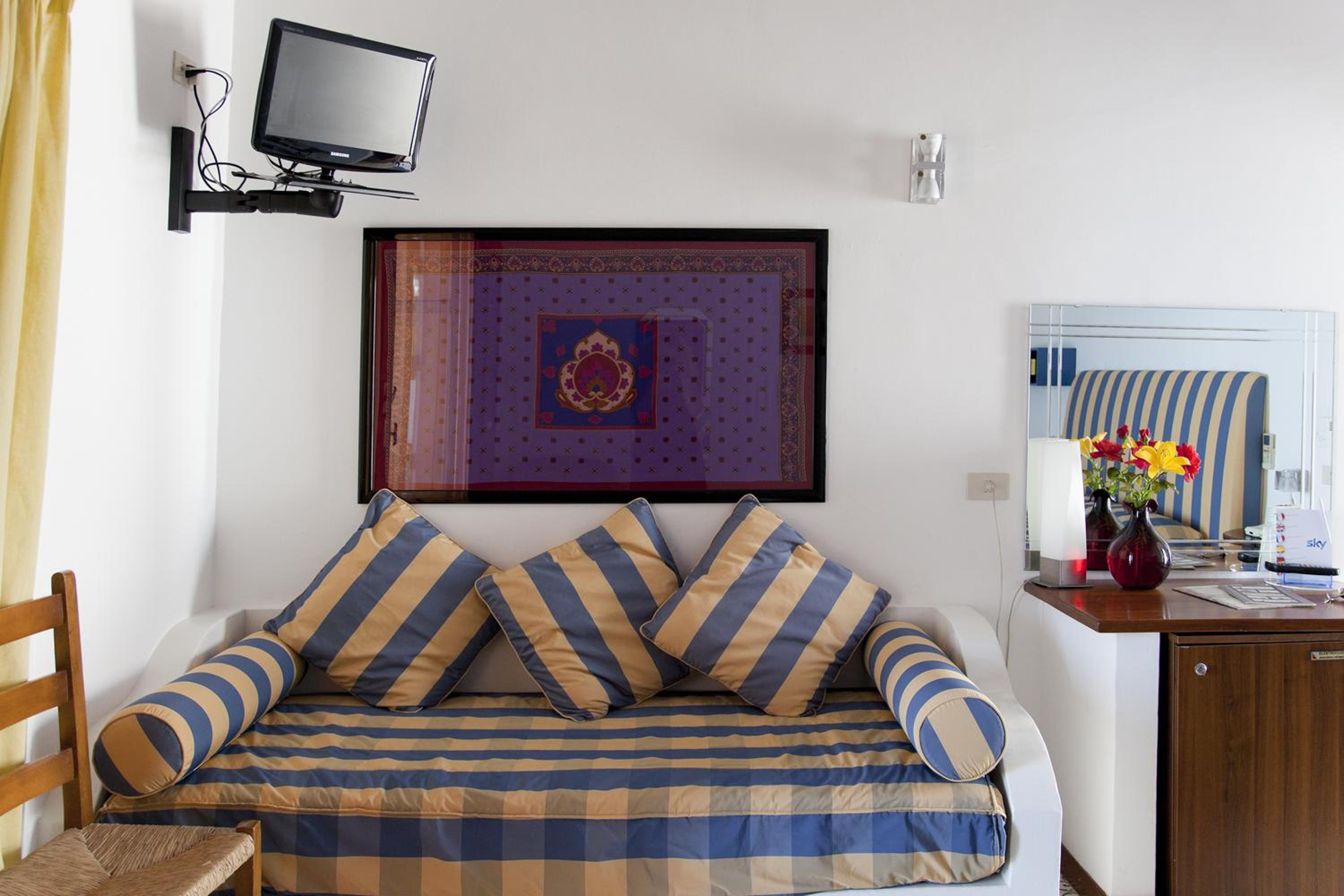 Superior Triple Room With Sea View