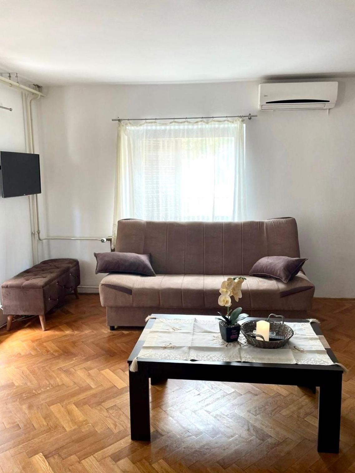 King Studio with Sofa Bed photo 2