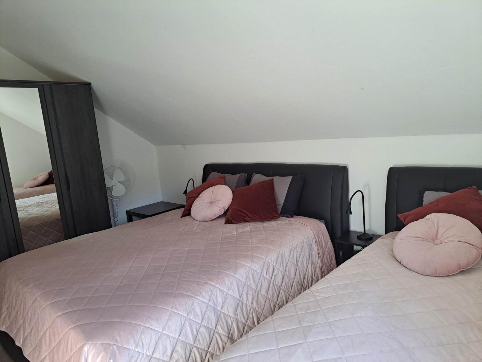 One-Bedroom Apartment - Photo 1