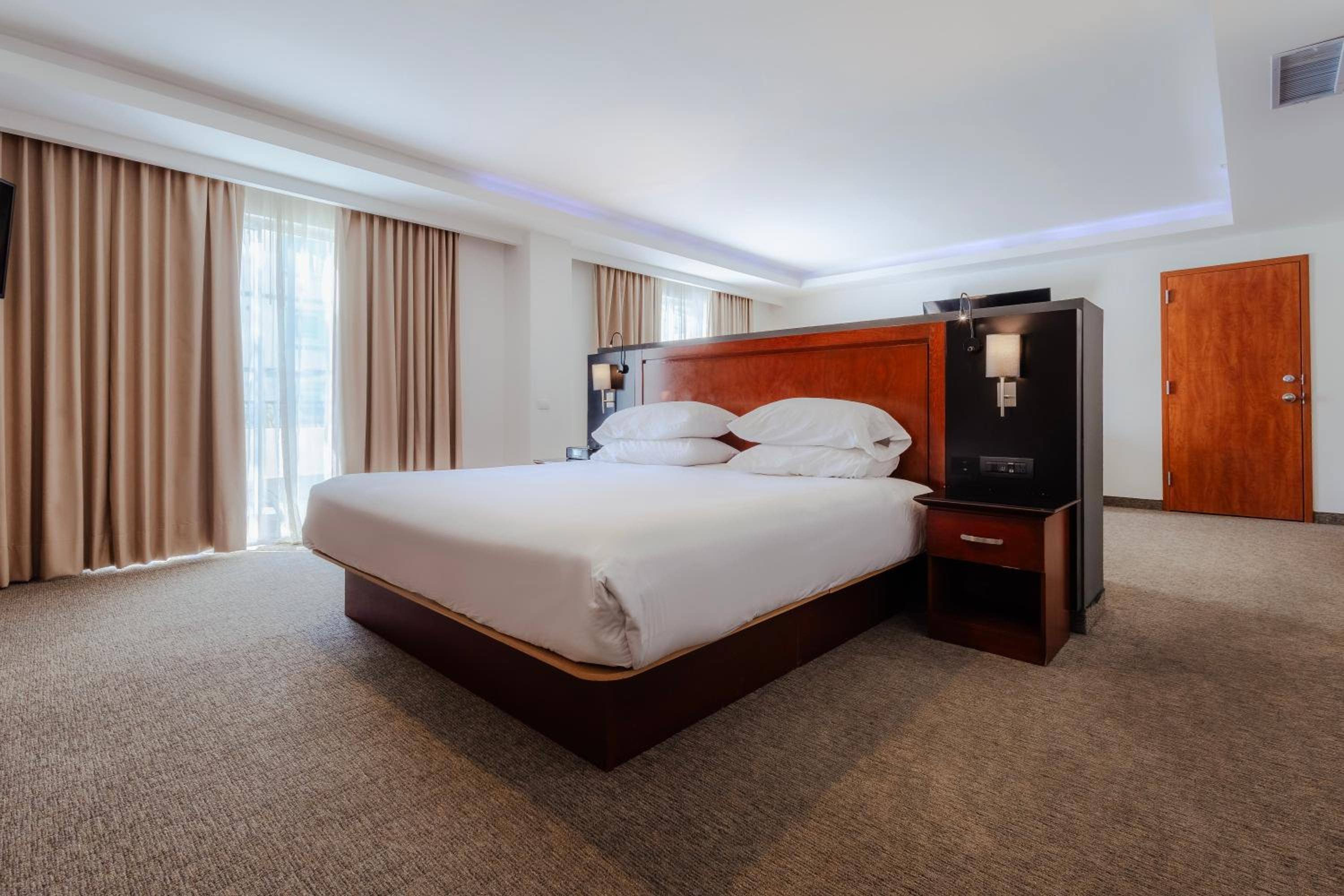 Master King Suite with Sofa Bed