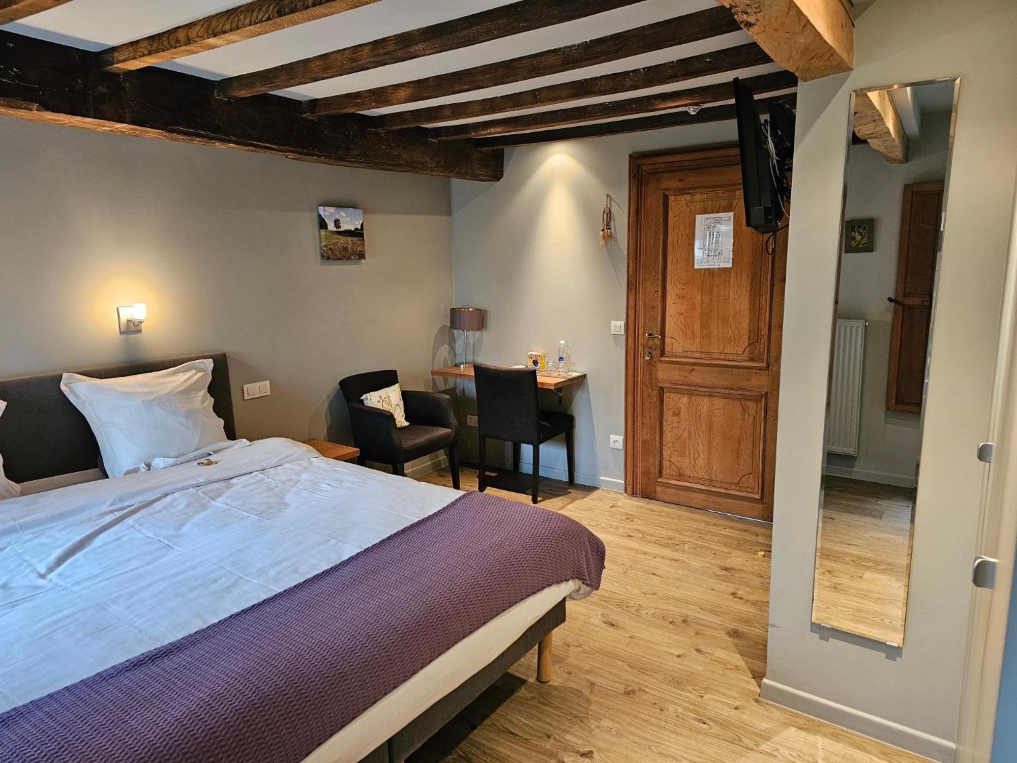 Double Room with Private Bathroom photo 2