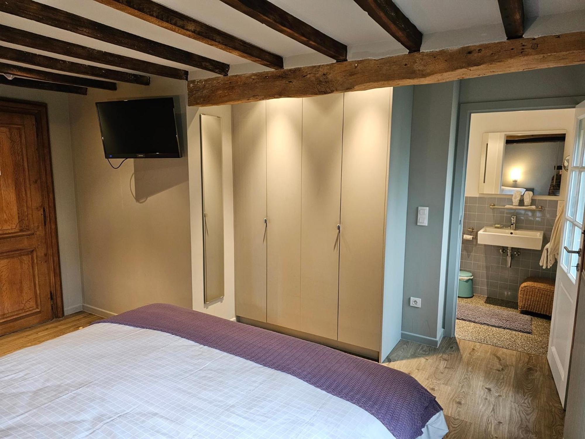 Double Room with Private Bathroom photo 1