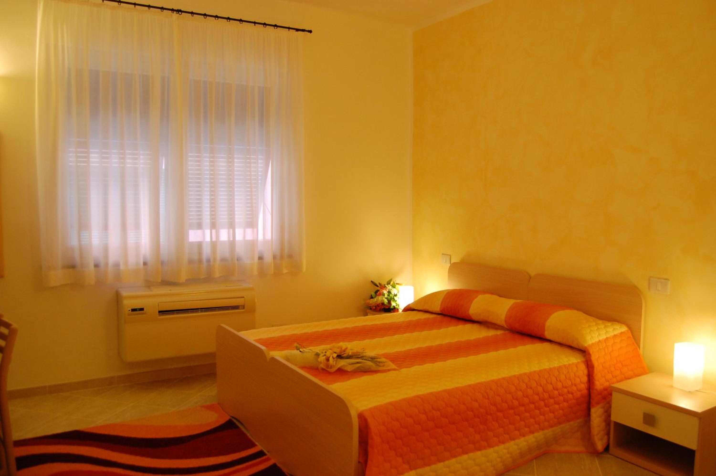 Triple Room - Photo 2