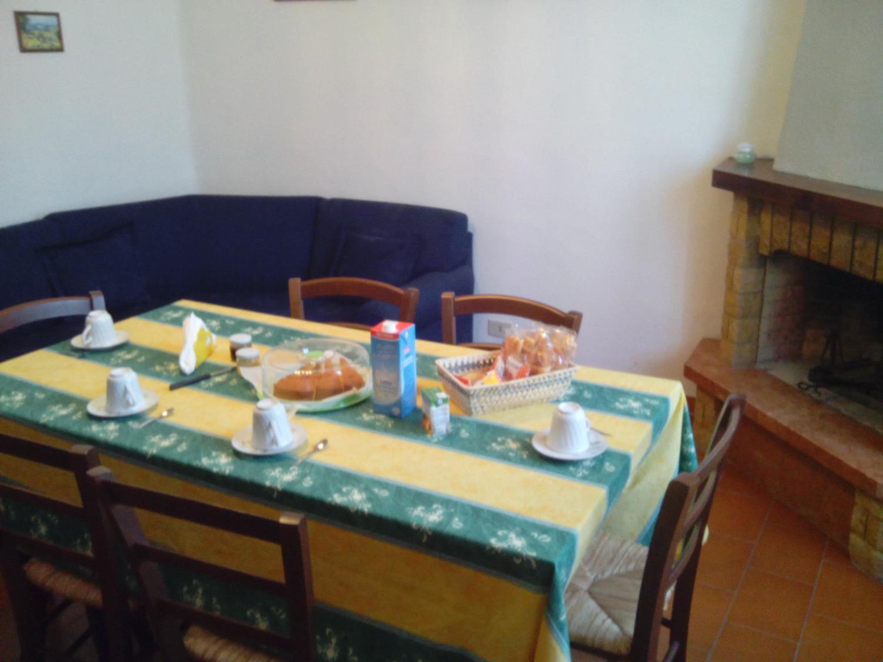 Apartment with Terrace - Photo 2
