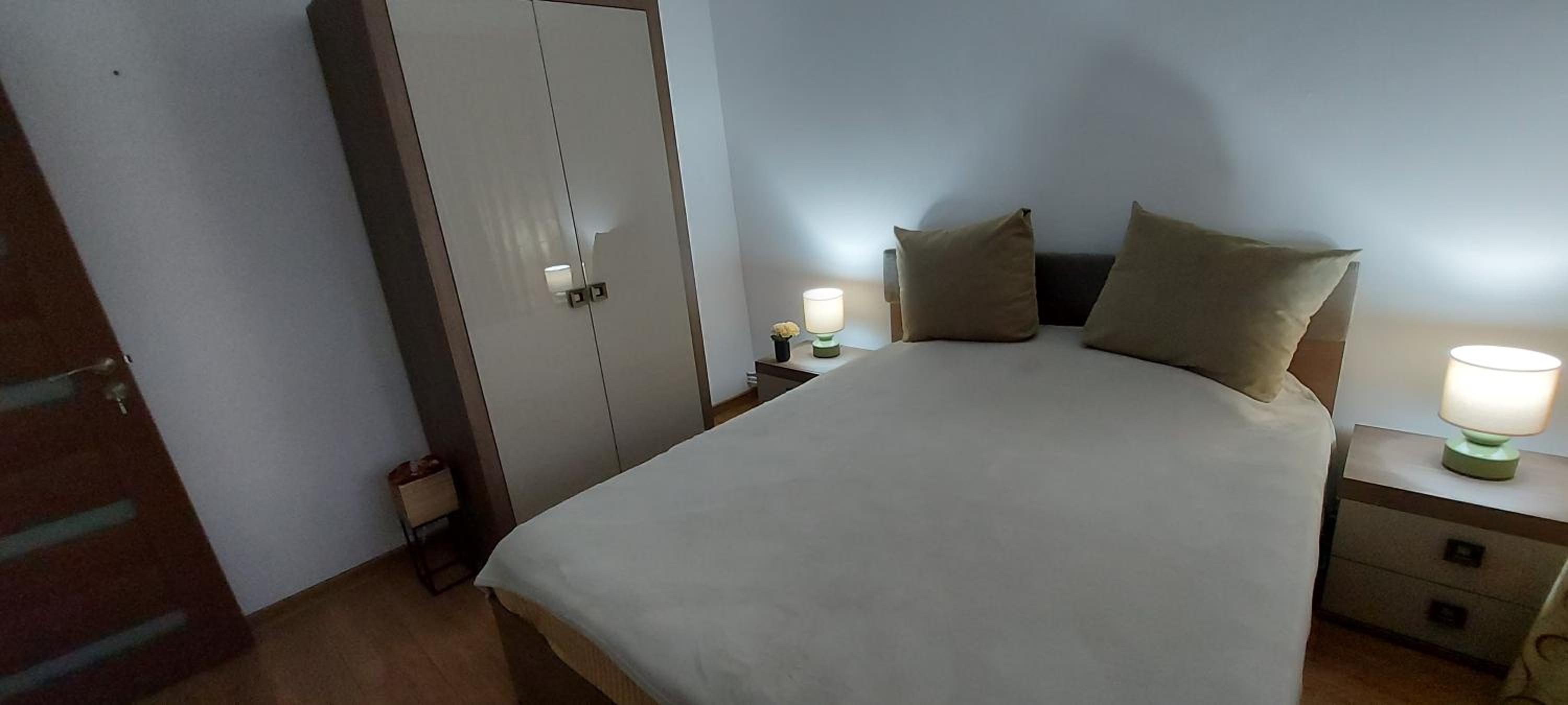 Two-Bedroom Apartment - Photo 24