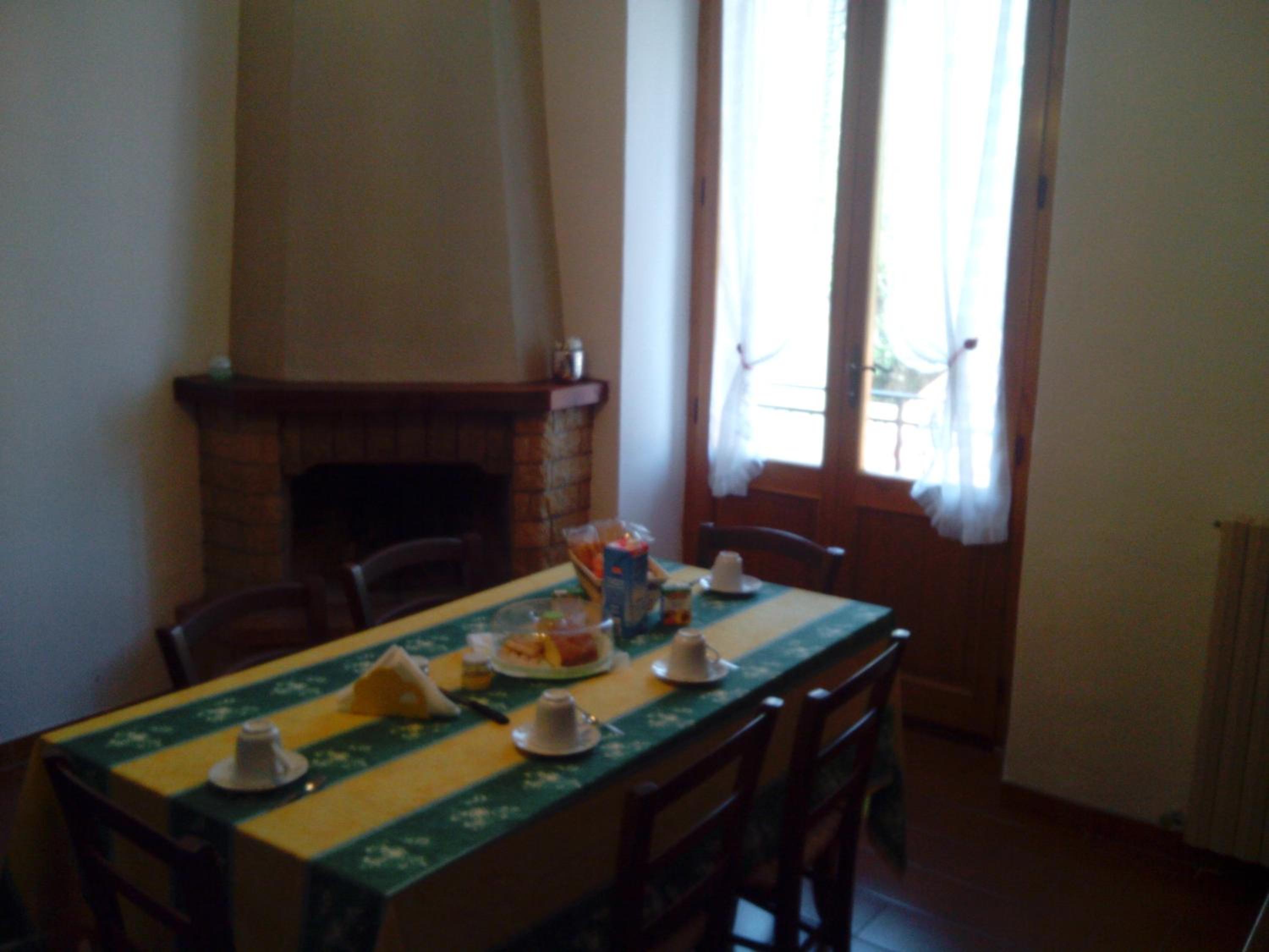 Apartment with Terrace - Photo 8