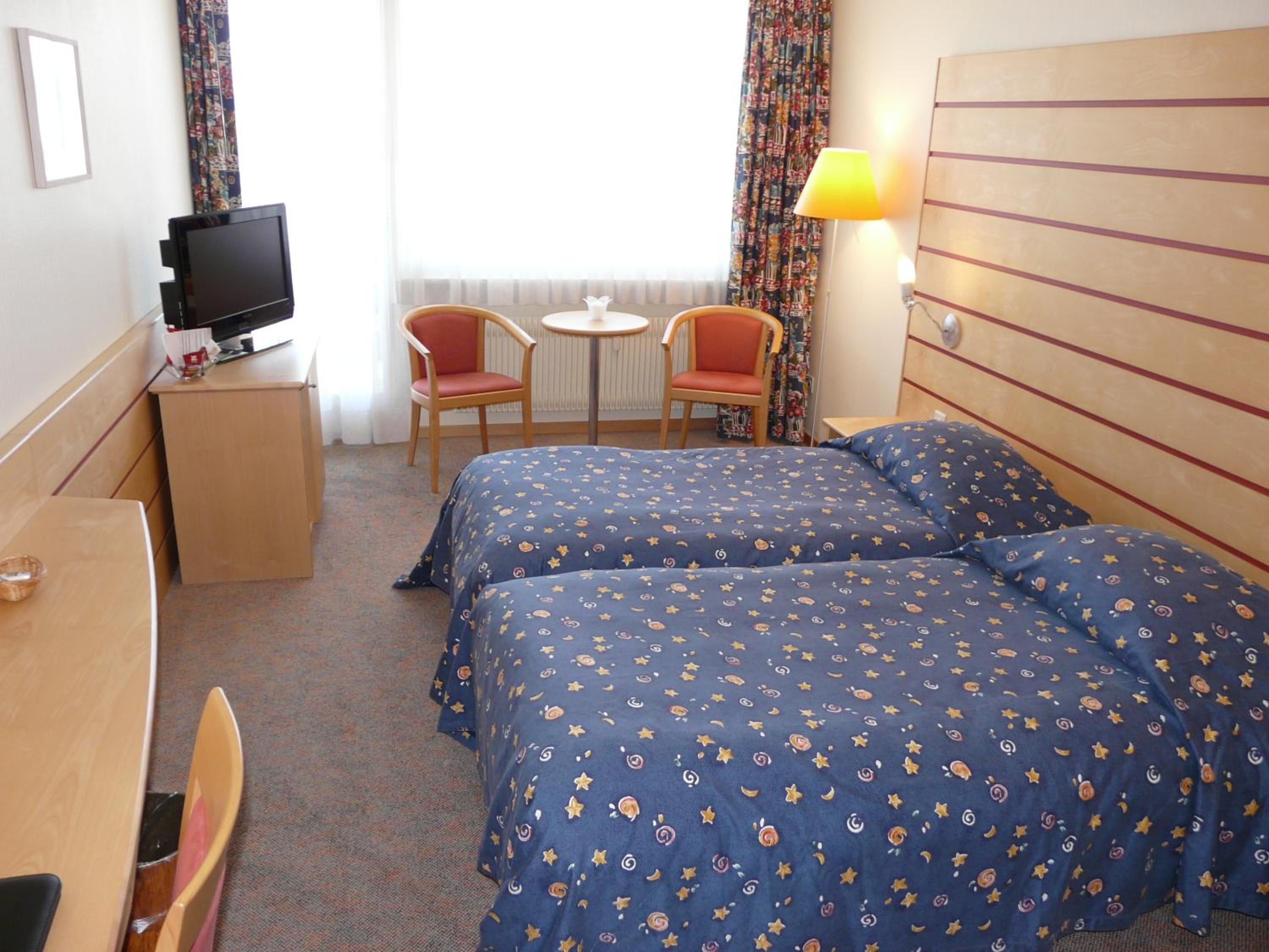 Twin Room with Balcony and Lake View