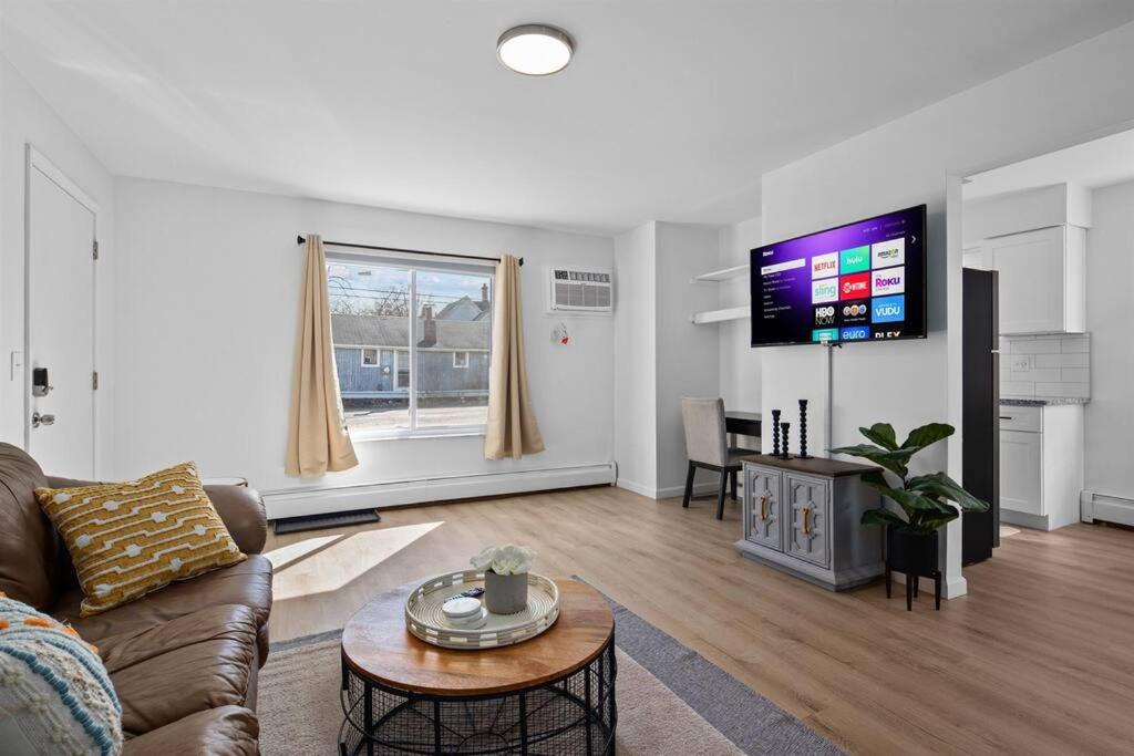 One-Bedroom Apartment photo 2