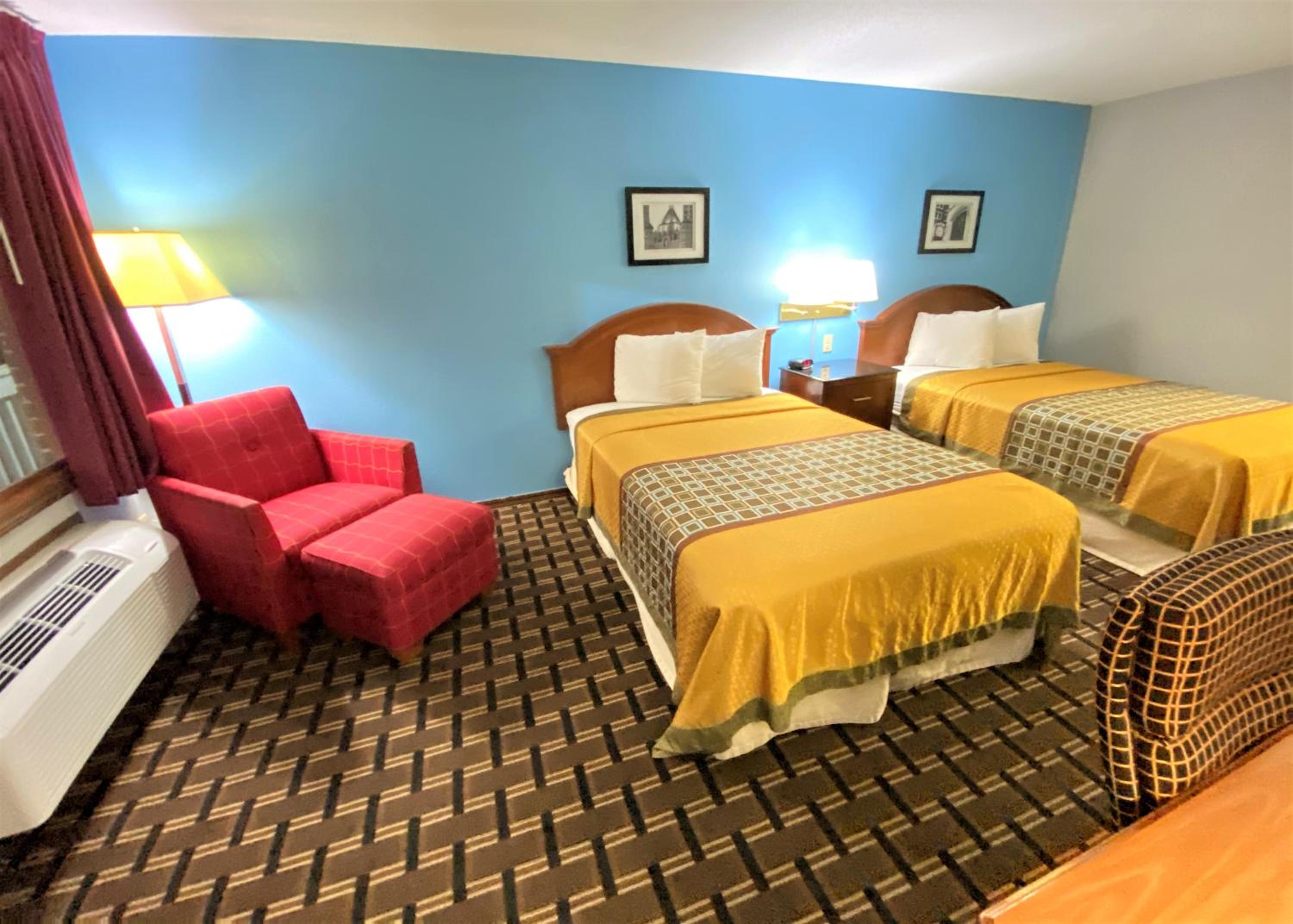 Deluxe Double Room (2 Adults + 1 Child) photo 1