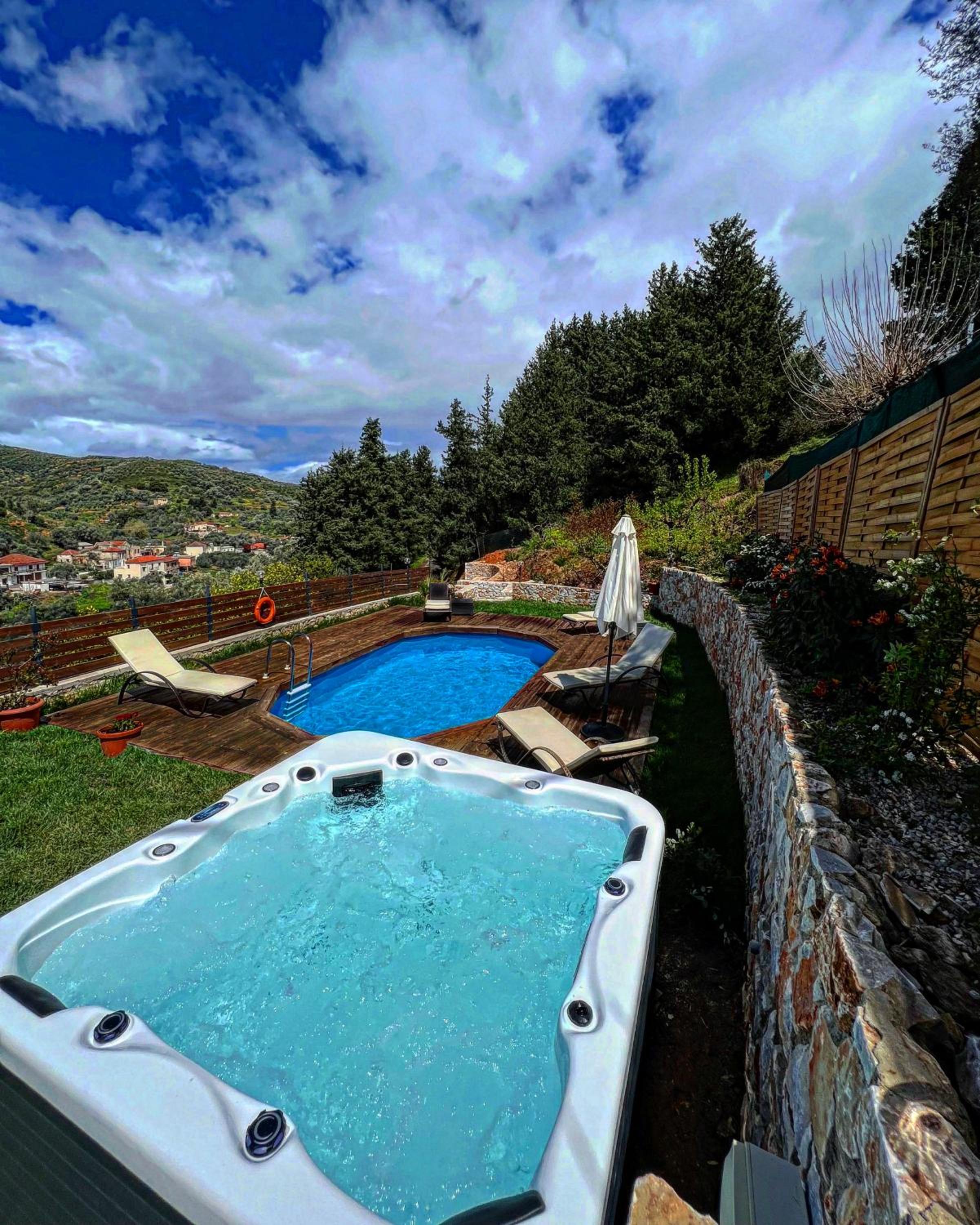 Villa with Private Pool - Photo 30
