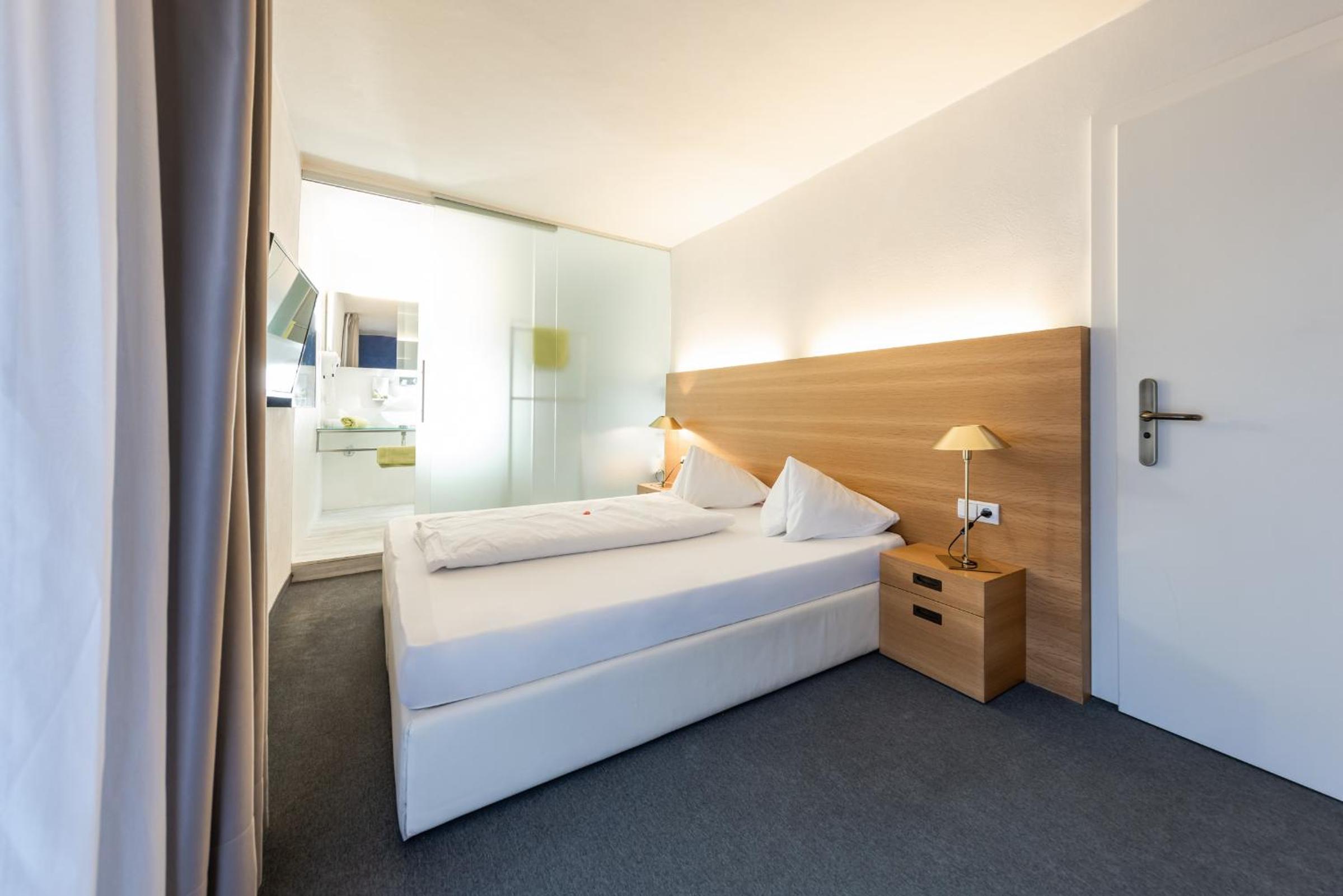 Single Room photo 2