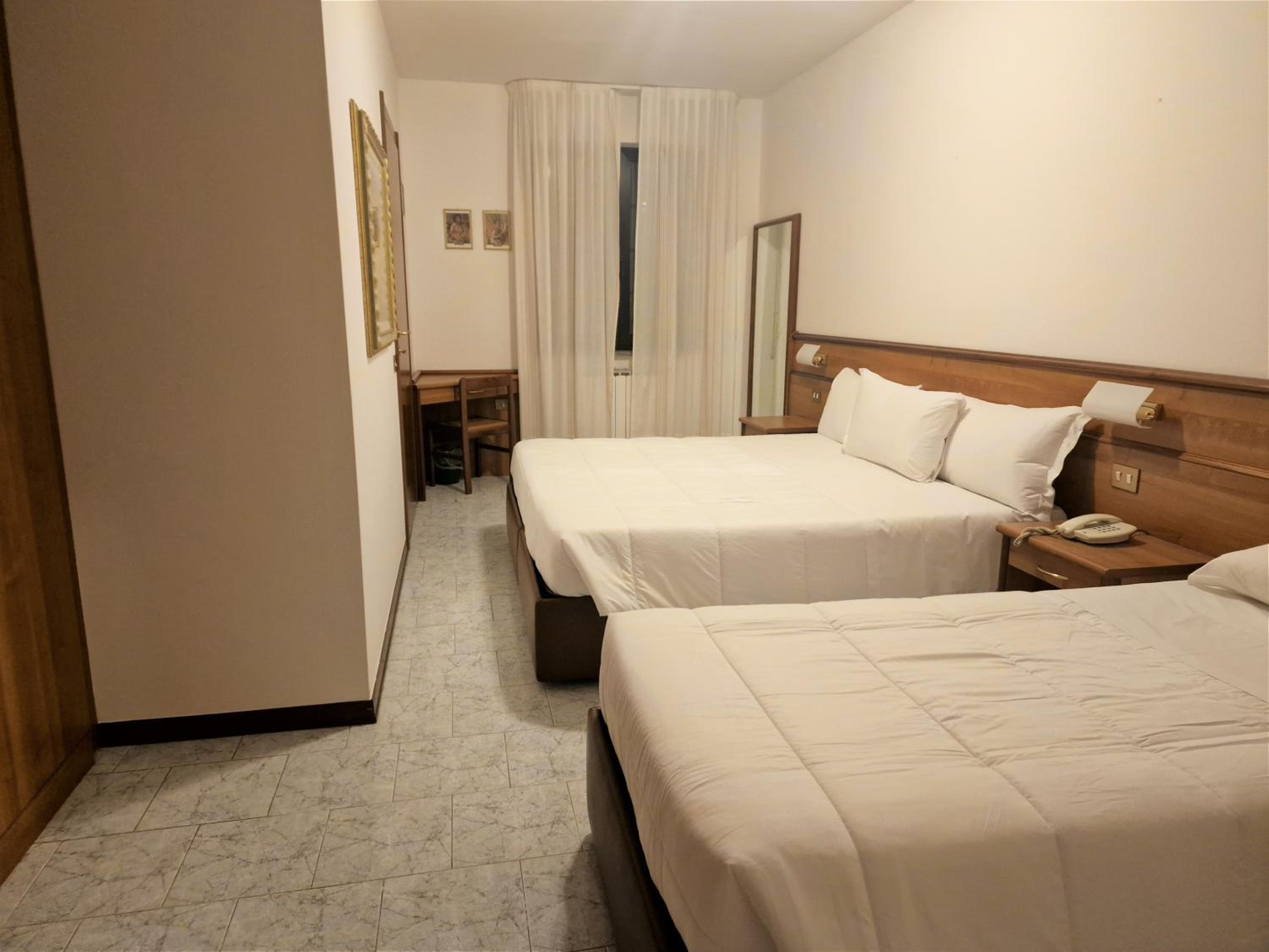 Triple Room - Photo 1