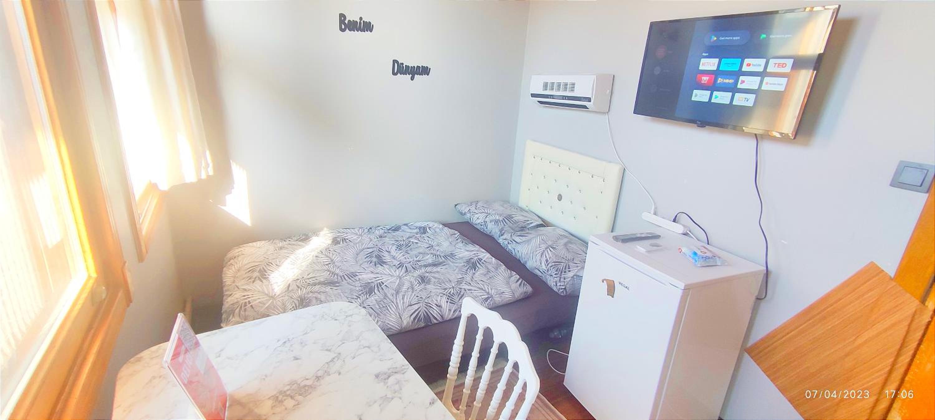 Small Double Room photo 2