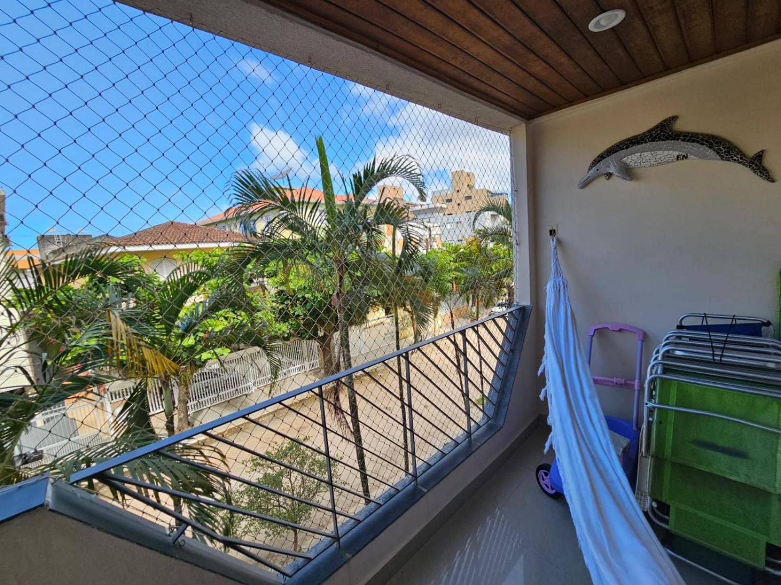 Three-Bedroom Apartment - Photo 10