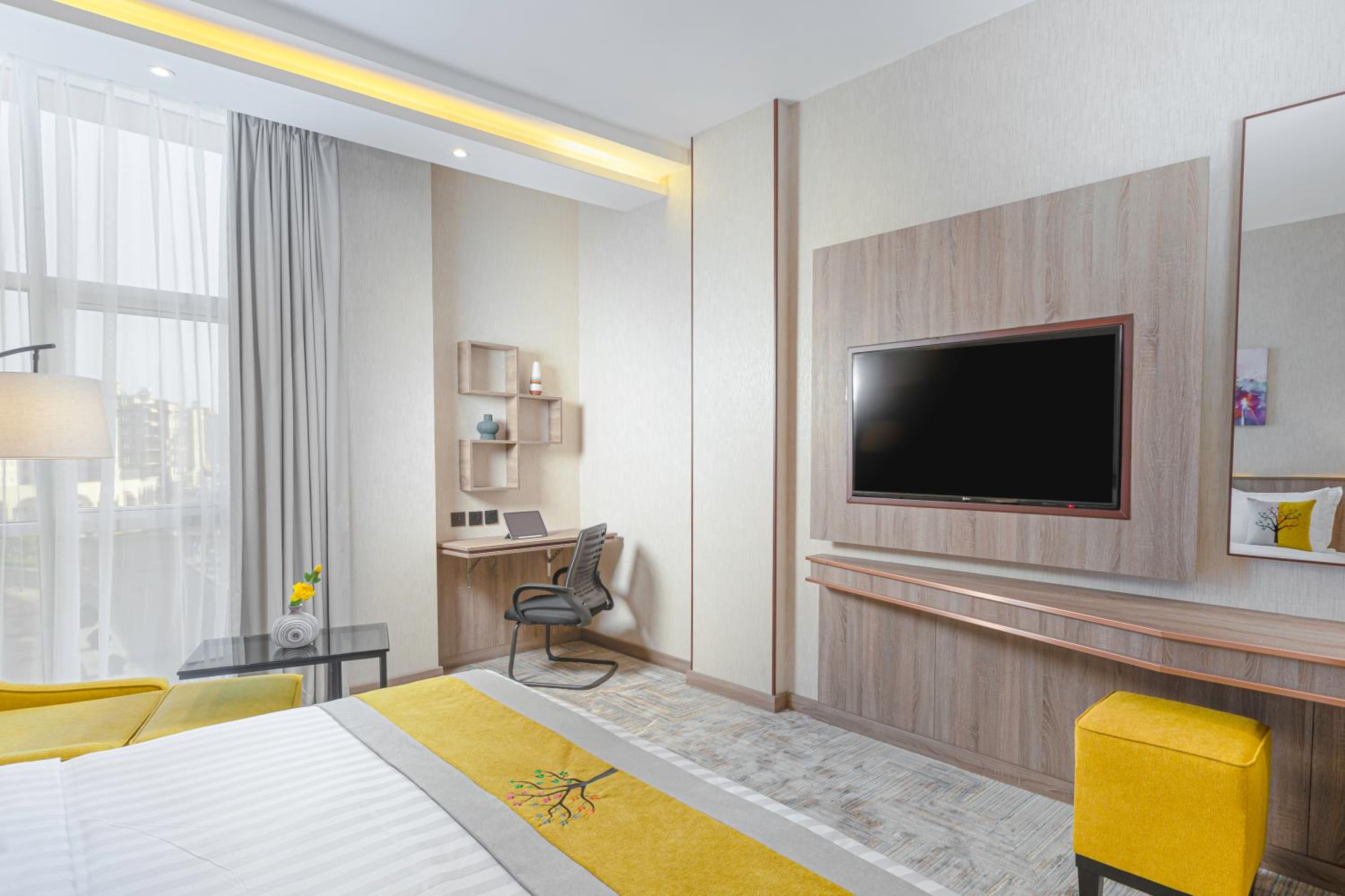 Deluxe King Room photo 3