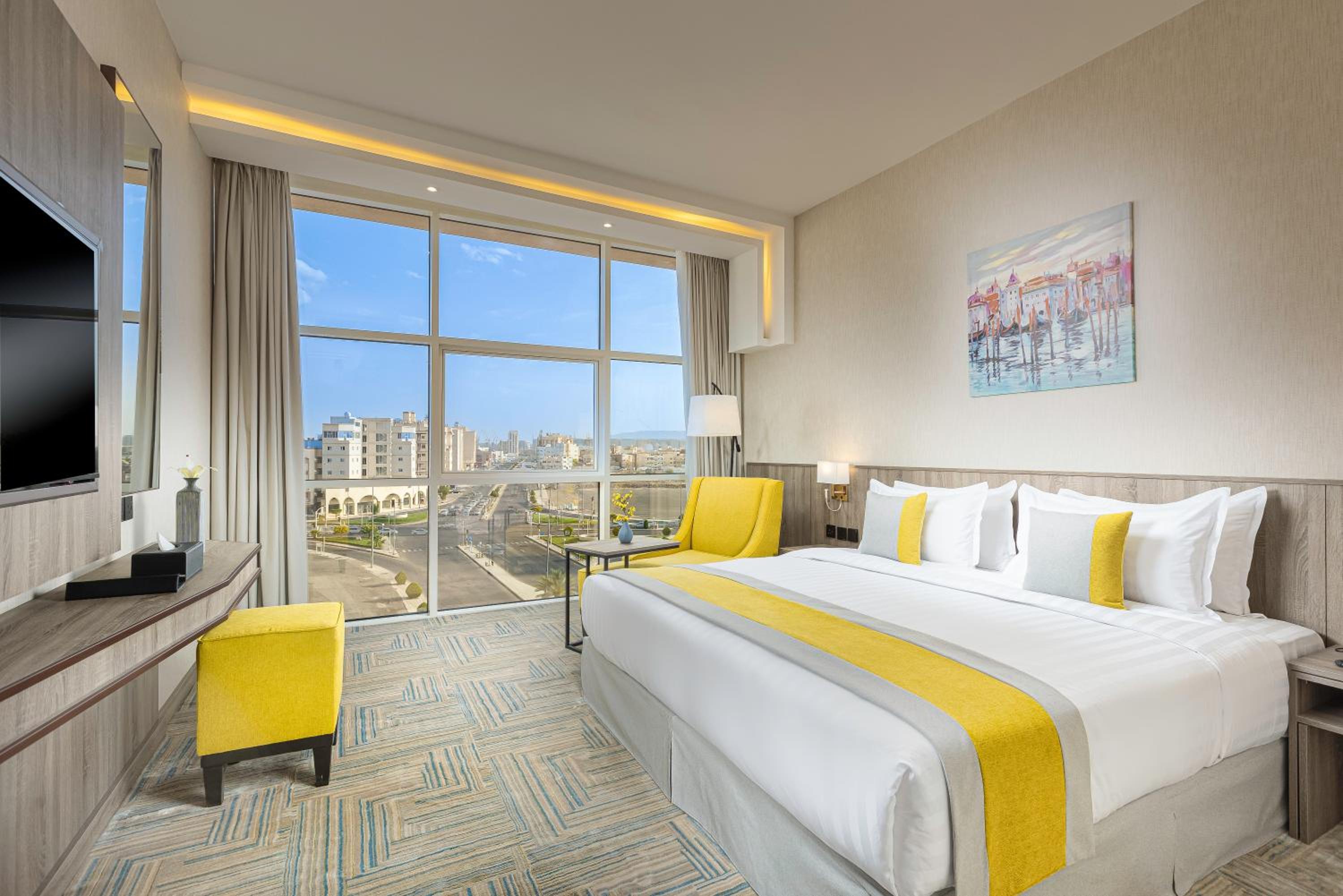 Deluxe King Room photo 1