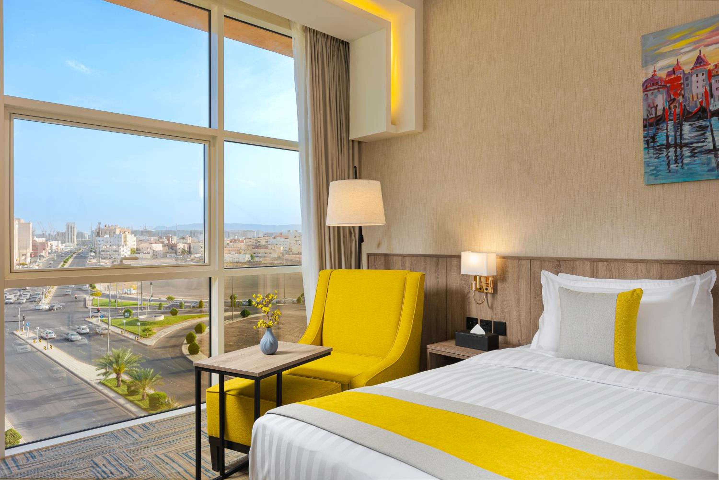 Deluxe King Room photo 2