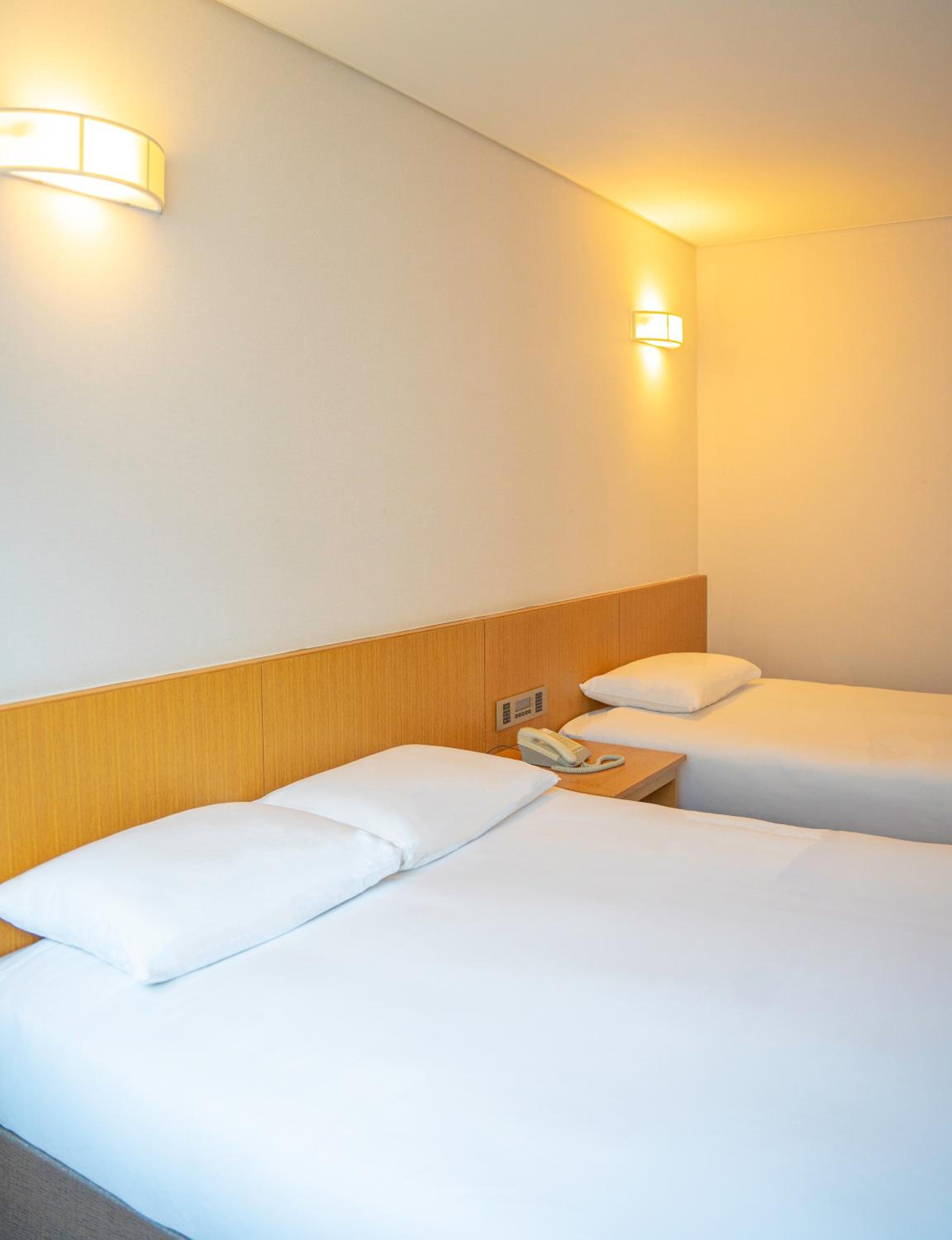 Deluxe Family Twin Room - Photo 2