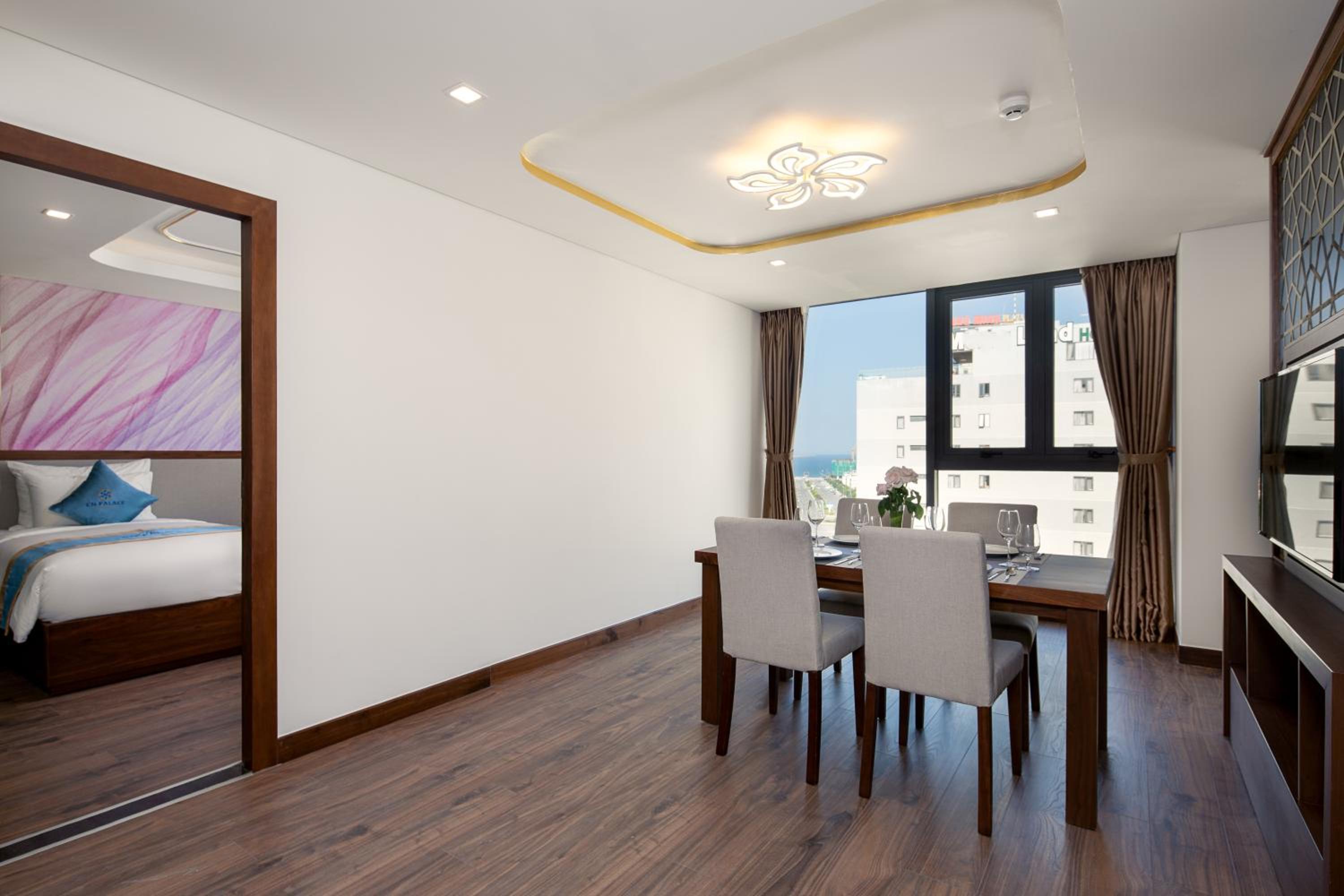 One-Bedroom Apartment - Photo 7