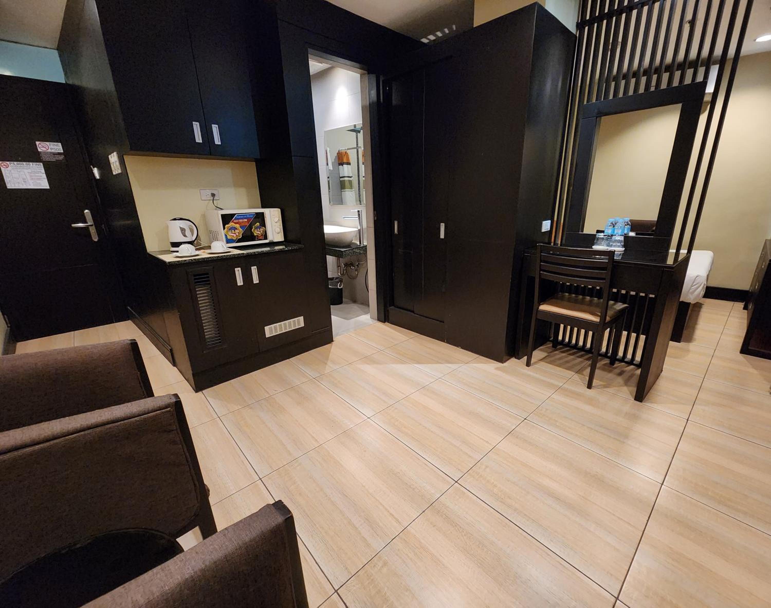 Deluxe Room - Photo 2