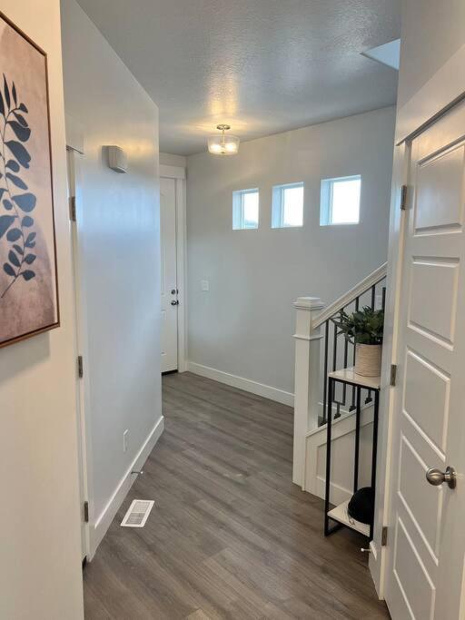 Three-Bedroom House photo 2