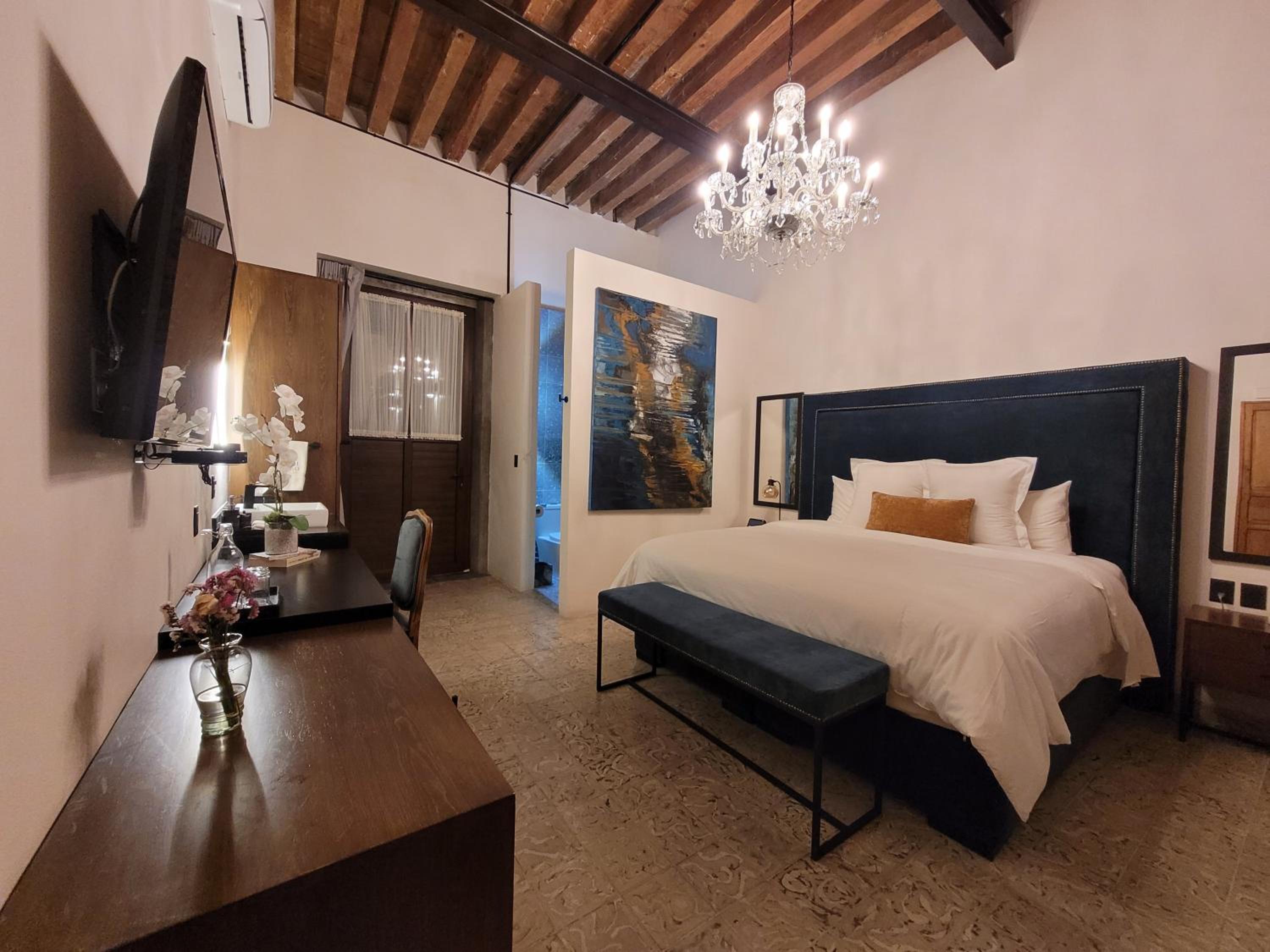 Deluxe Suite