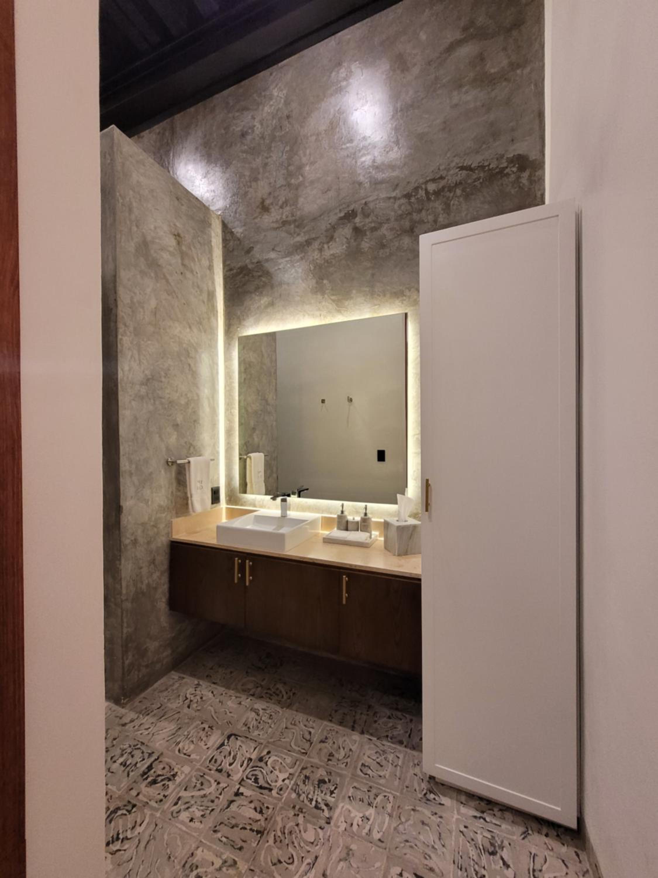 Deluxe Suite - Photo 3