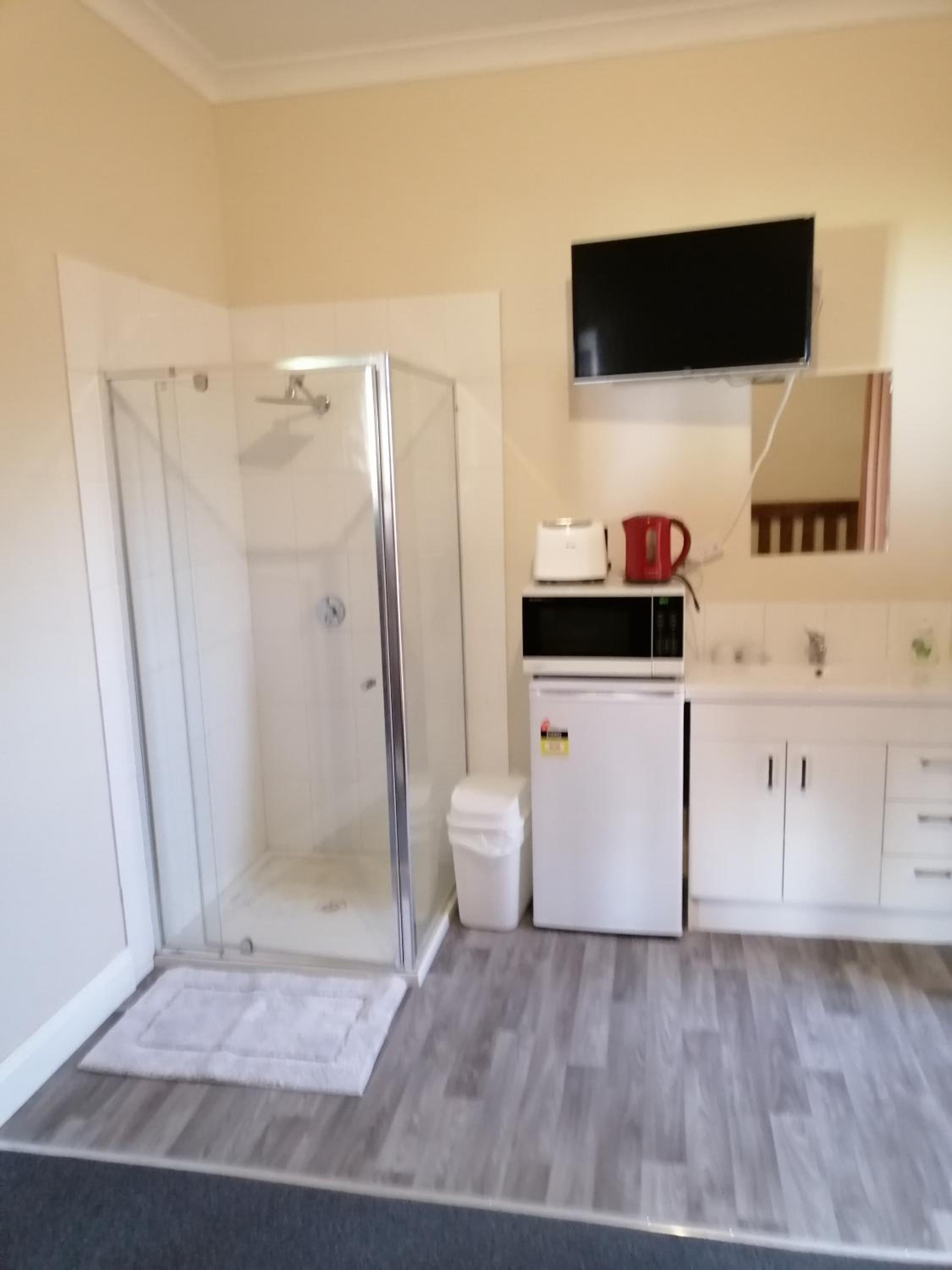 Double Room With Private Bathroom photo 1