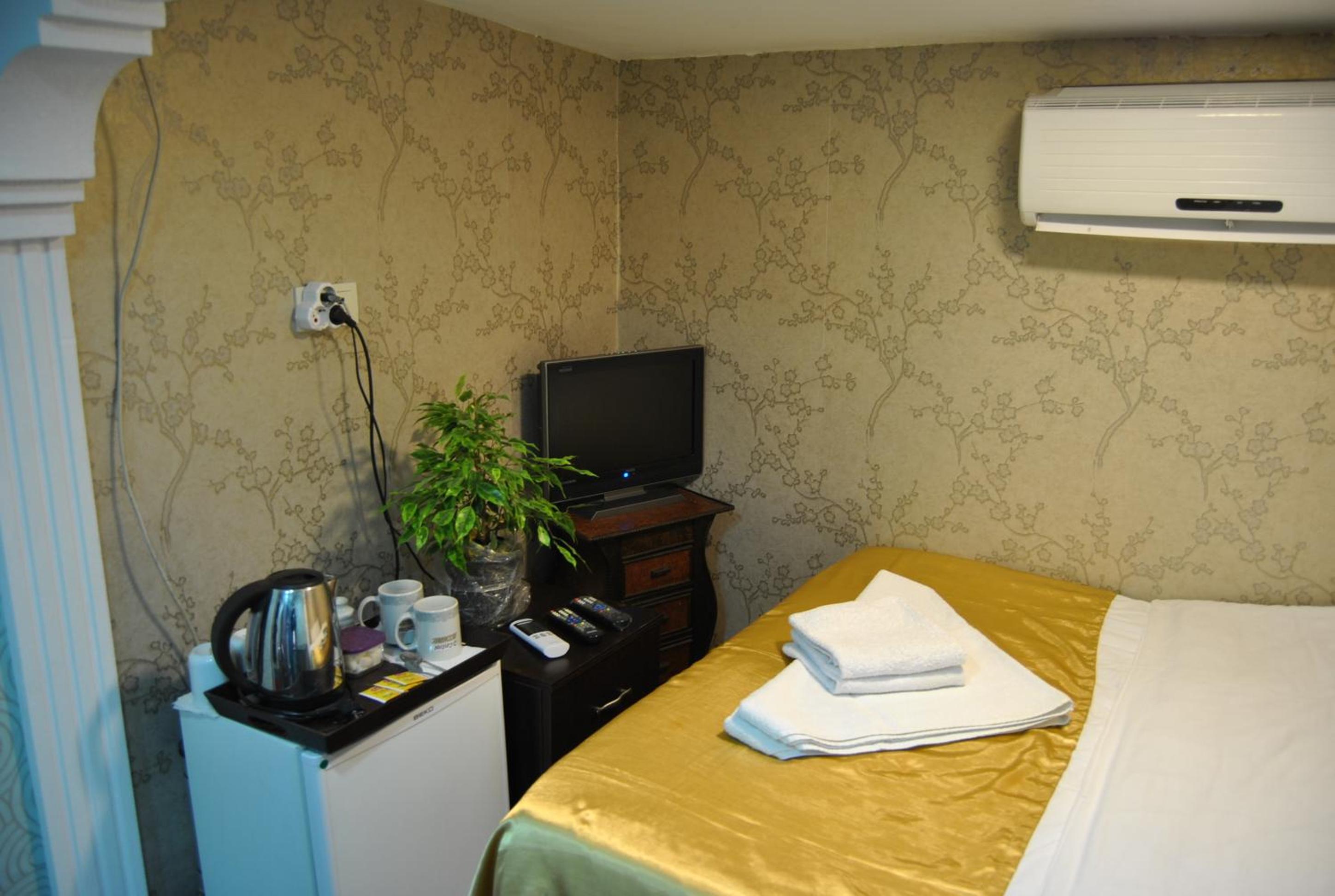 Budget Single Room photo 3