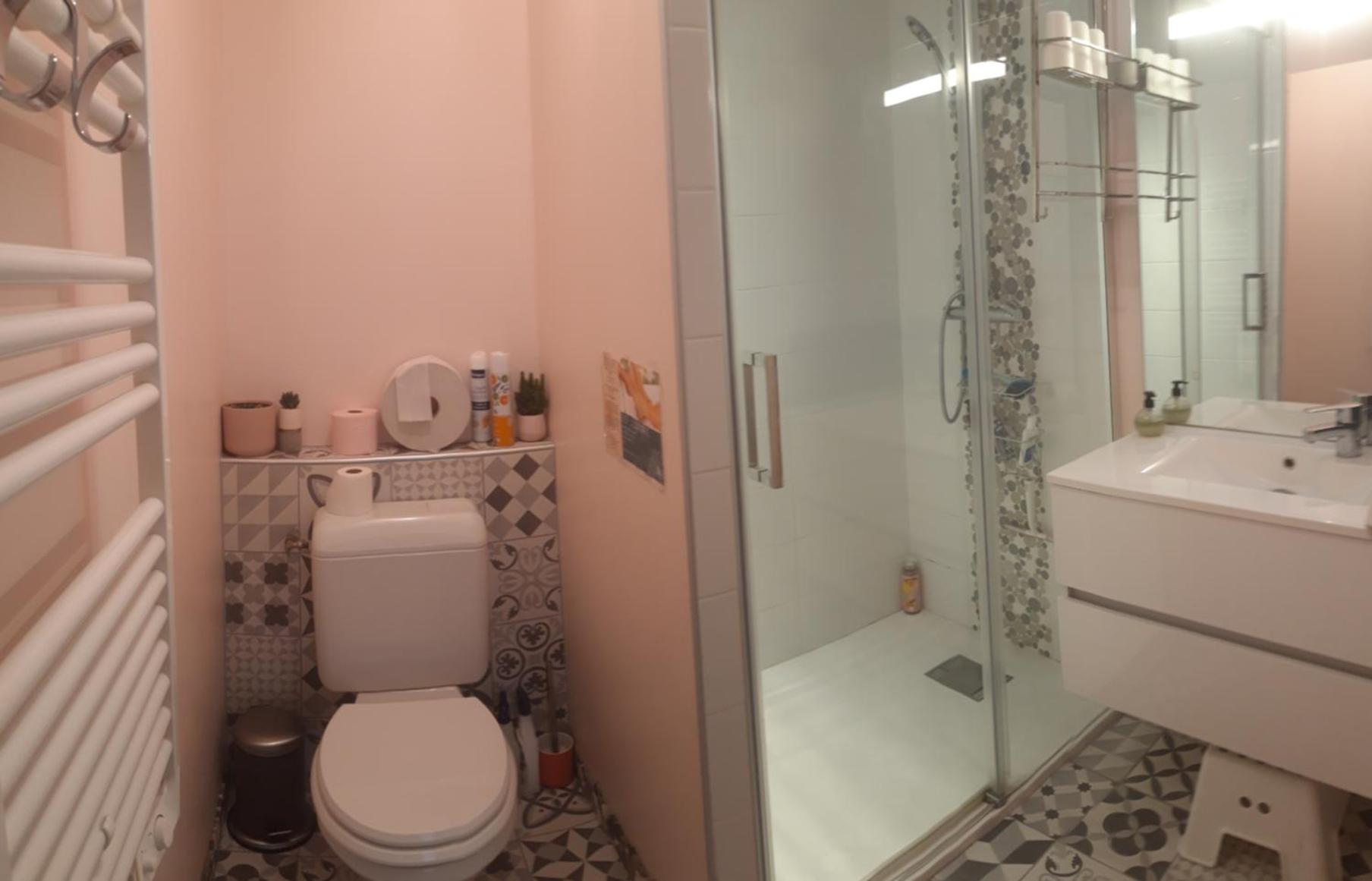 Family Room - Photo 8
